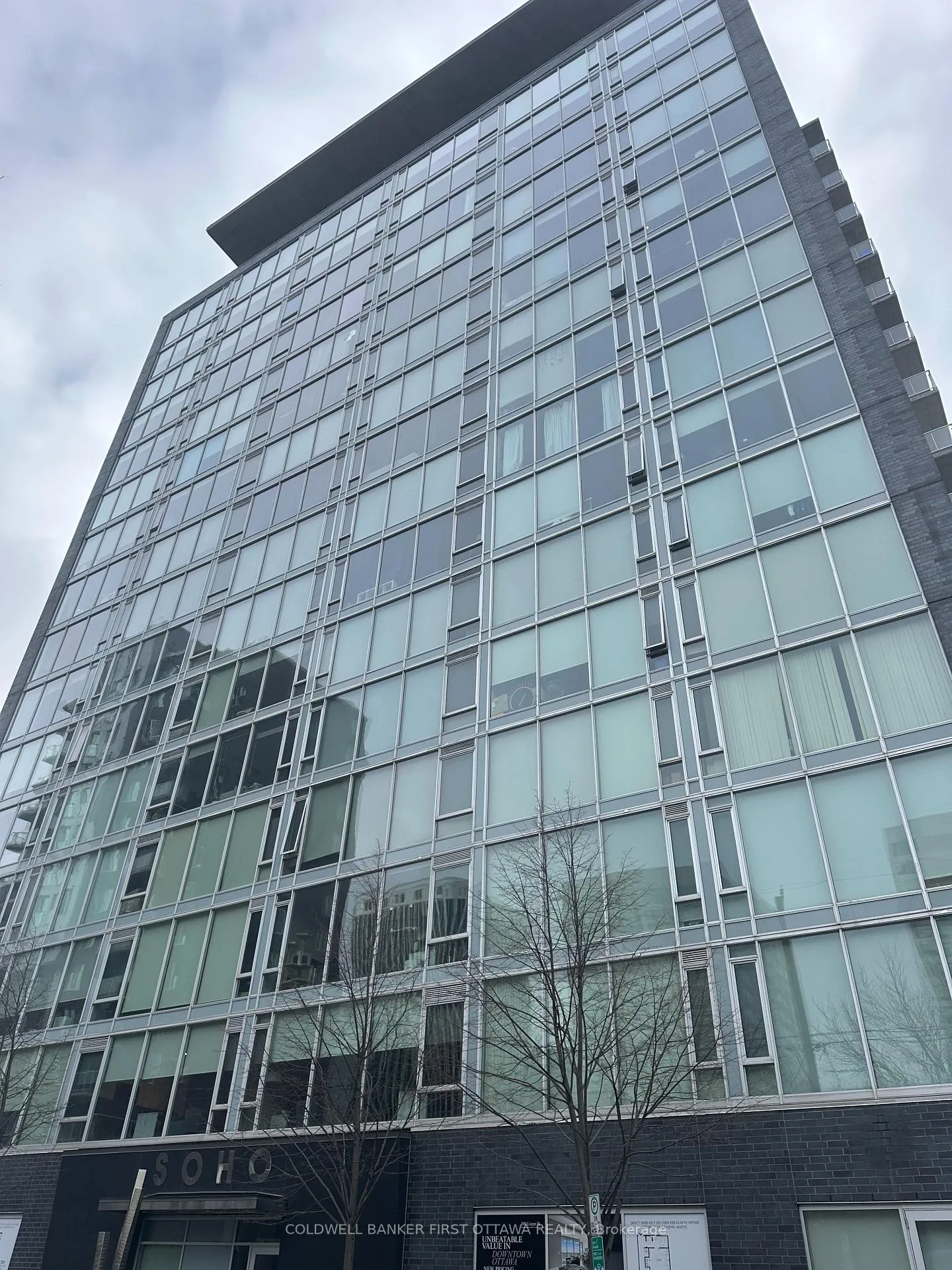 Front of Unit 1001, 300 Lisgar Street