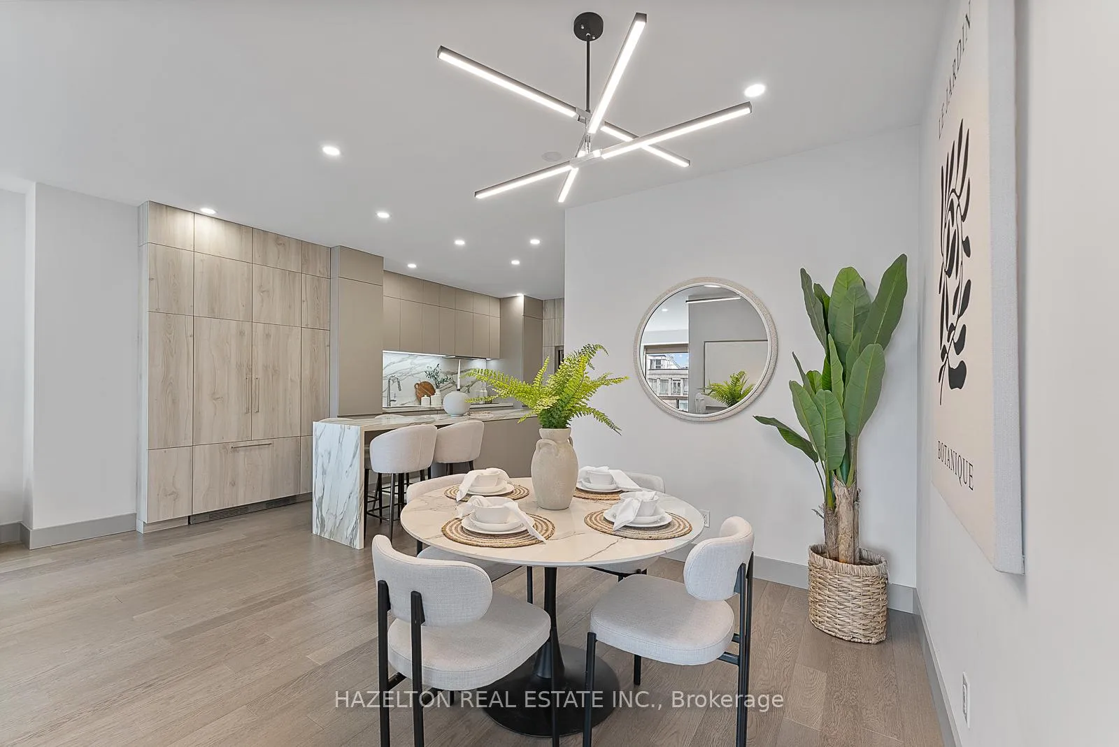 Photo 5 of Unit 1209, 102 Bloor Street W, Toronto, The Annex — HOMEH