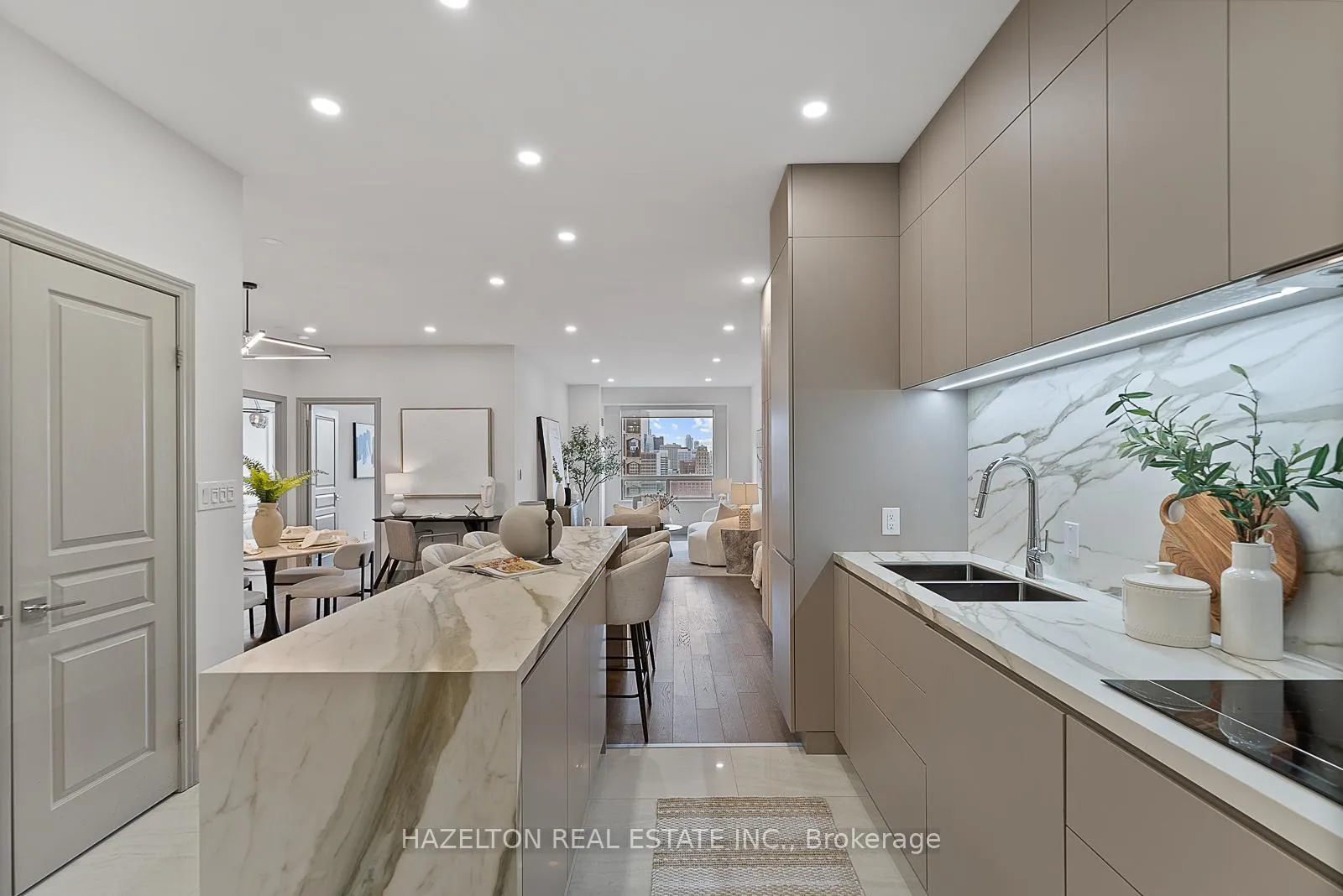 Photo 8 of Unit 1209, 102 Bloor Street W, Toronto, The Annex — HOMEH