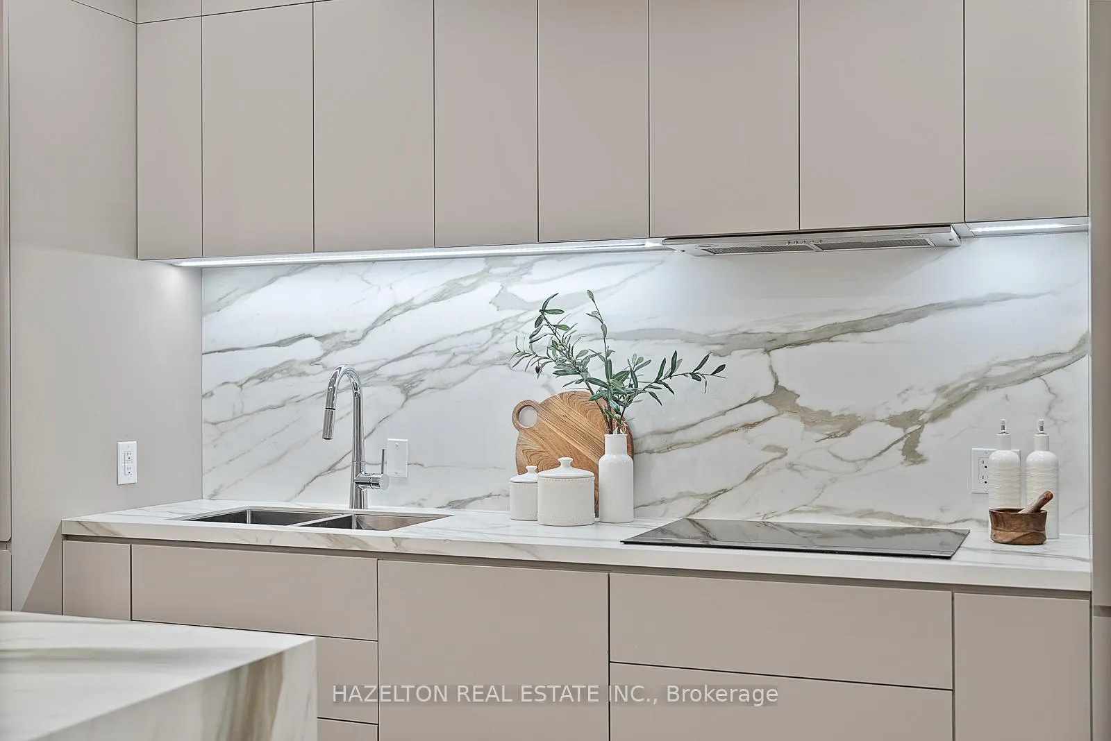 Photo 9 of Unit 1209, 102 Bloor Street W, Toronto, The Annex — HOMEH