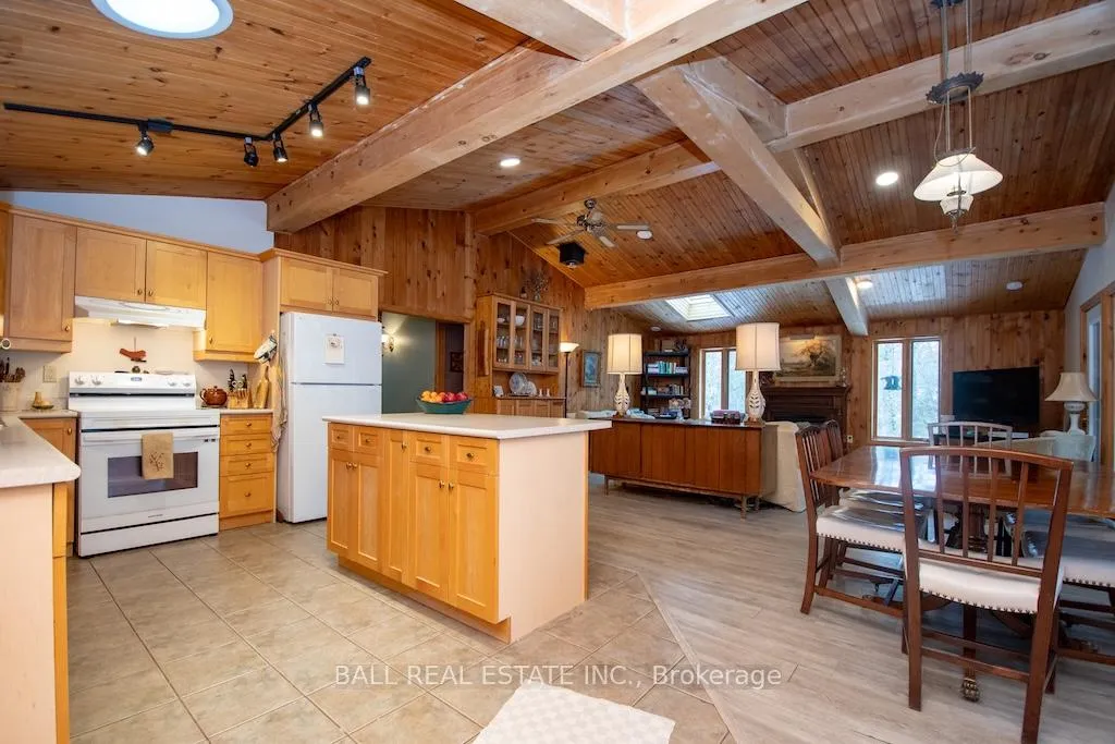 Photo 8 of 1084 Duck Pond Lane, Douro-Dummer — HOMEH