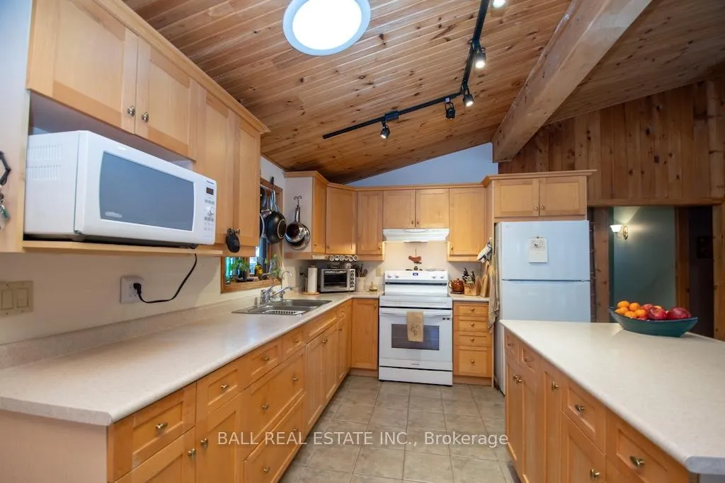 Photo 10 of 1084 Duck Pond Lane, Douro-Dummer — HOMEH