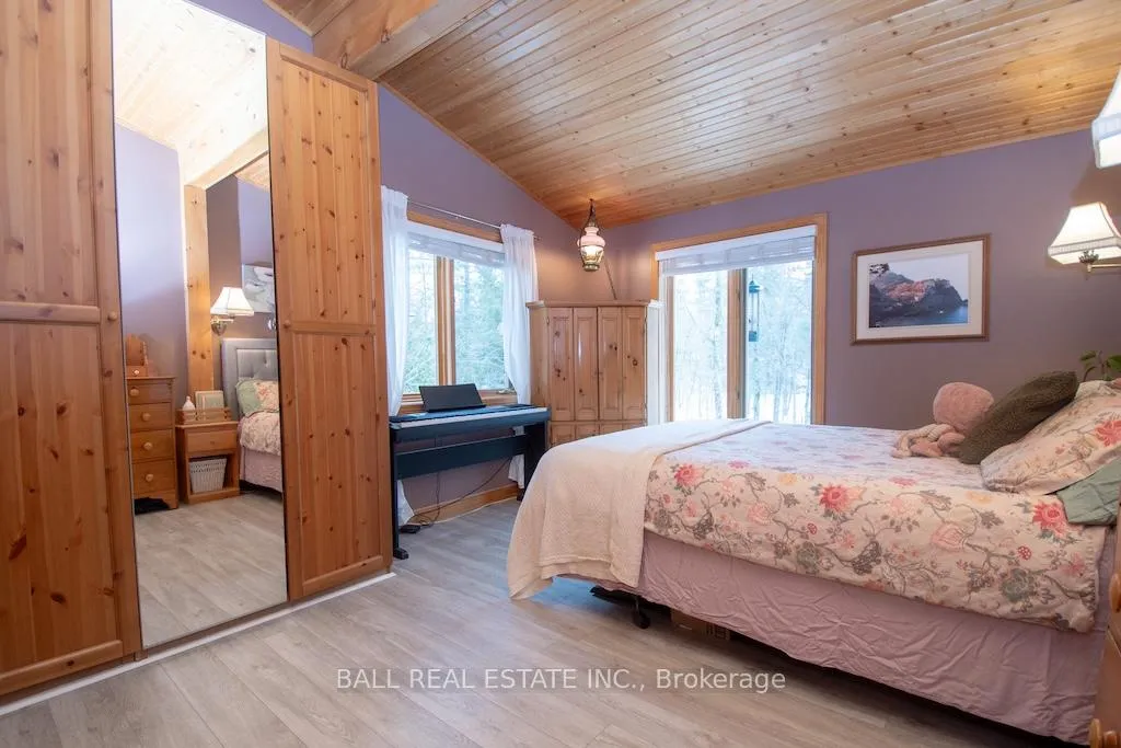 Photo 13 of 1084 Duck Pond Lane, Douro-Dummer — HOMEH