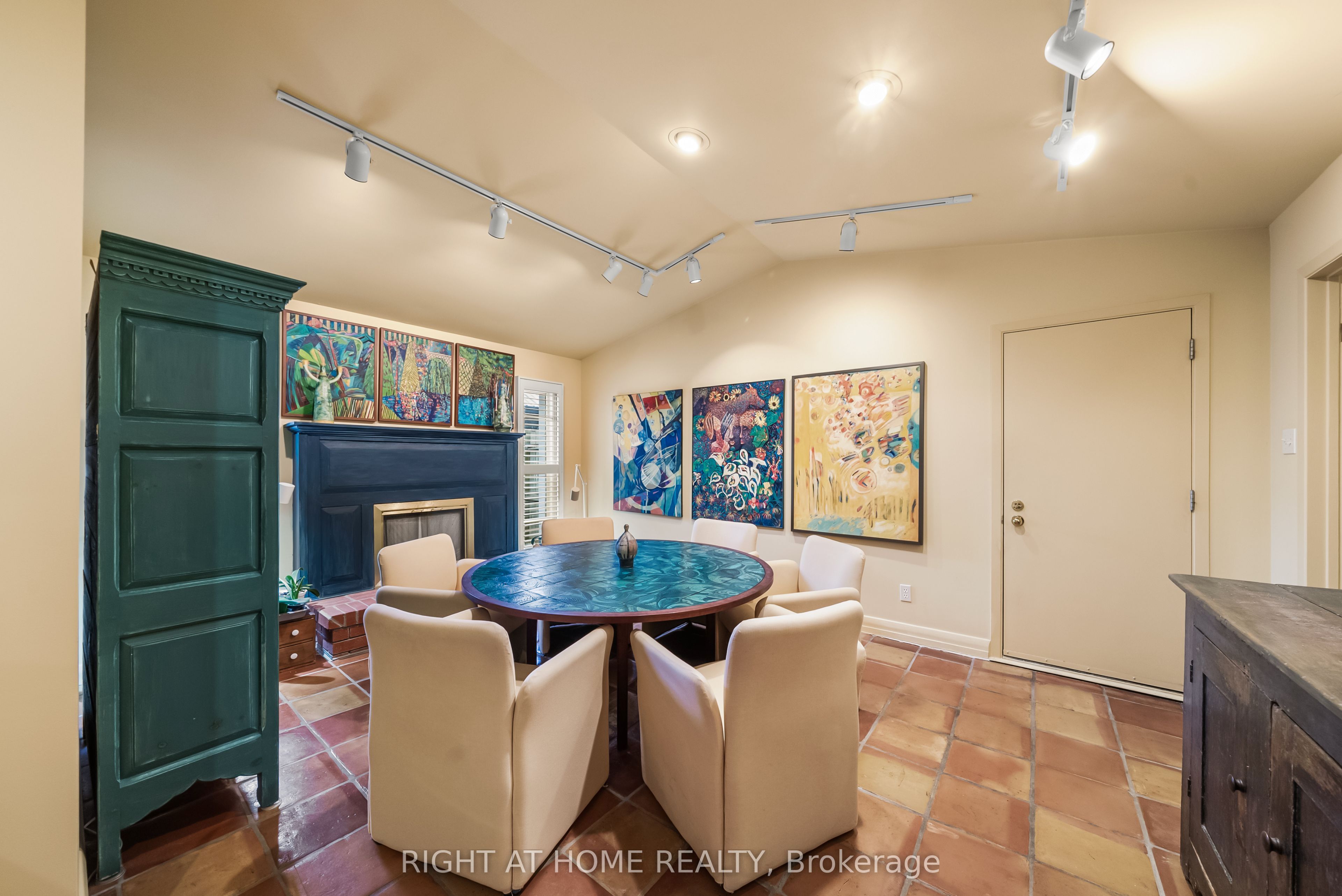 Photo 11 of 1002 Dunlop Street, Whitby, Downtown Whitby — HOMEH