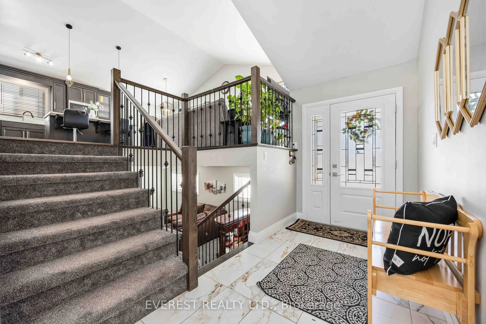 Photo 5 of 668 Winners Circle, St. Clair — HOMEH
