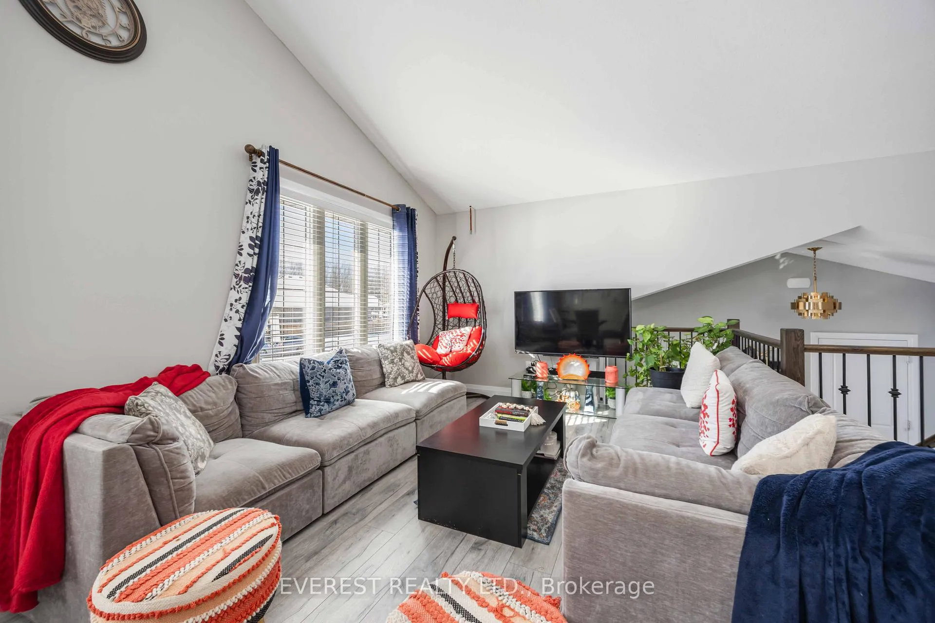 Photo 7 of 668 Winners Circle, St. Clair — HOMEH