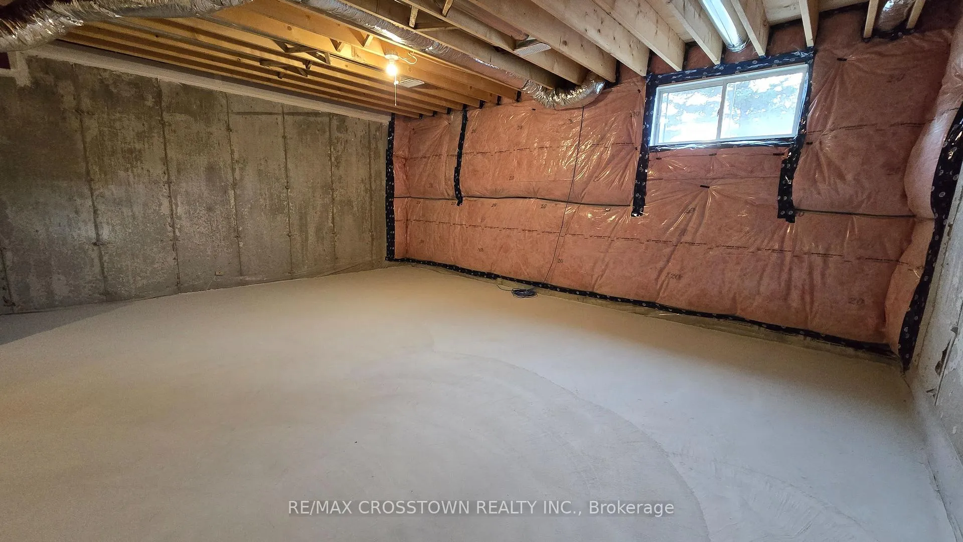 Photo 17 of 22 McConnell Crescent, Bracebridge, Macaulay — HOMEH