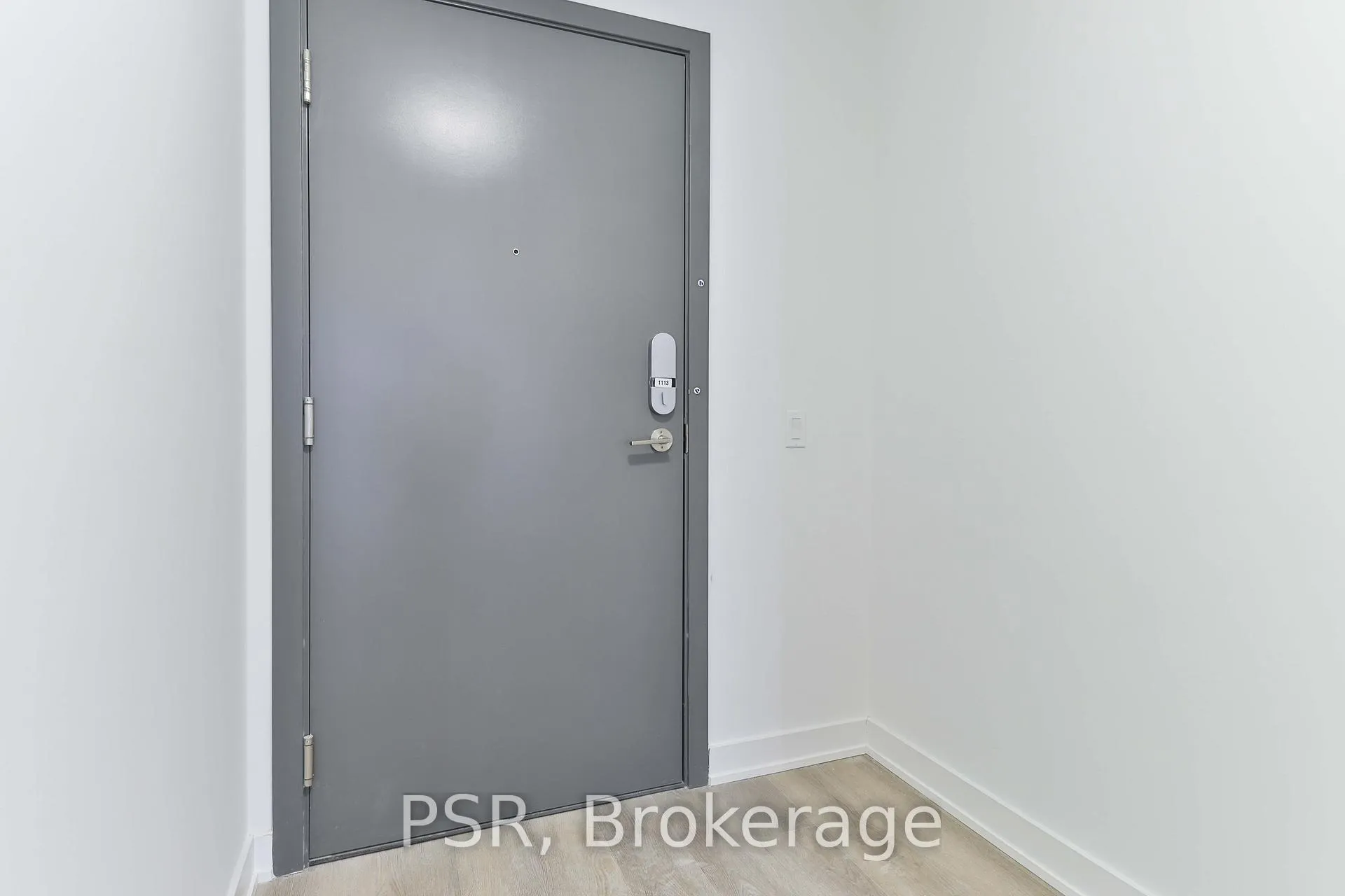 Photo 4 of Unit 1113, 9 Tecumseth Street, Toronto, Niagara — HOMEH