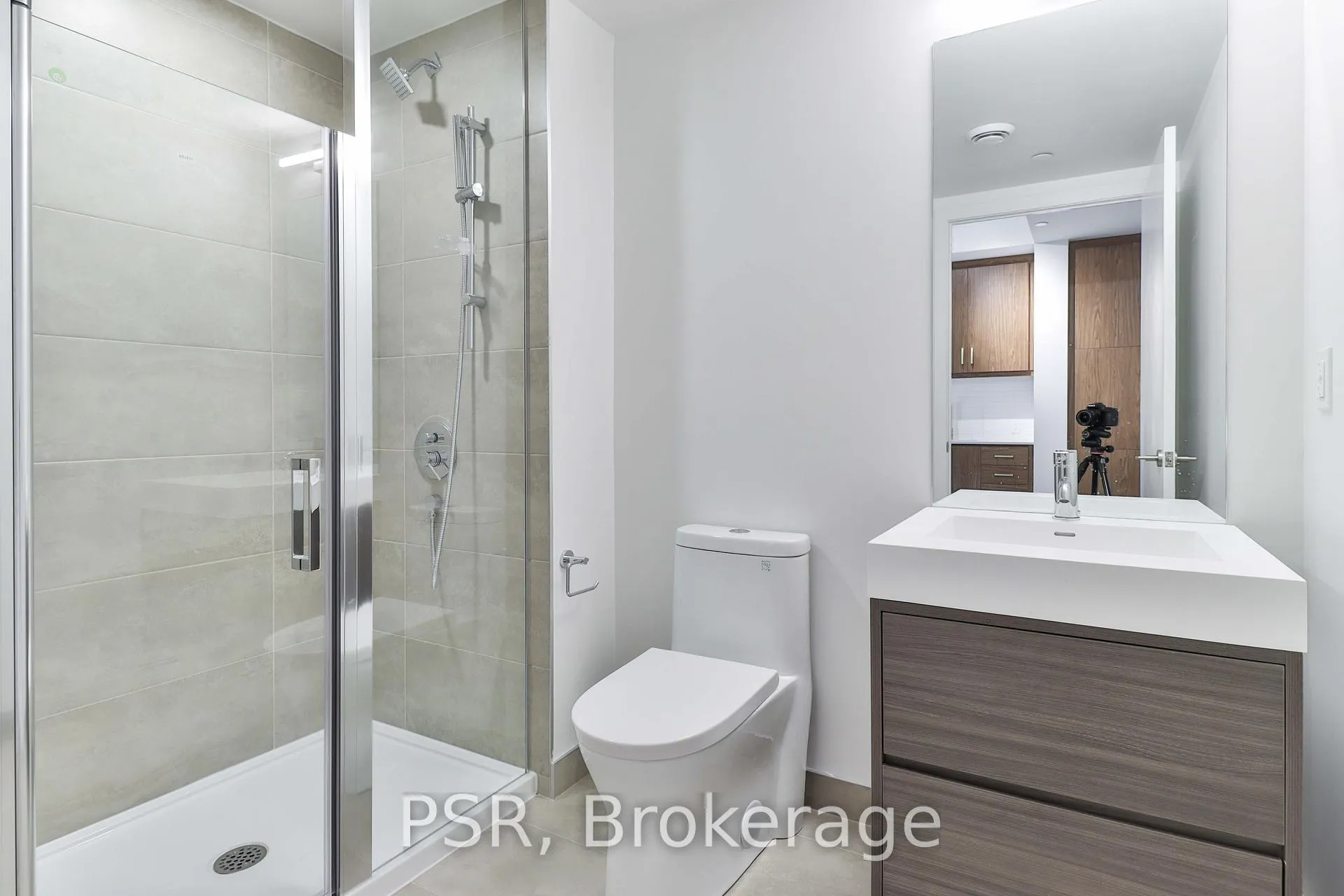 Photo 15 of Unit 1113, 9 Tecumseth Street, Toronto, Niagara — HOMEH