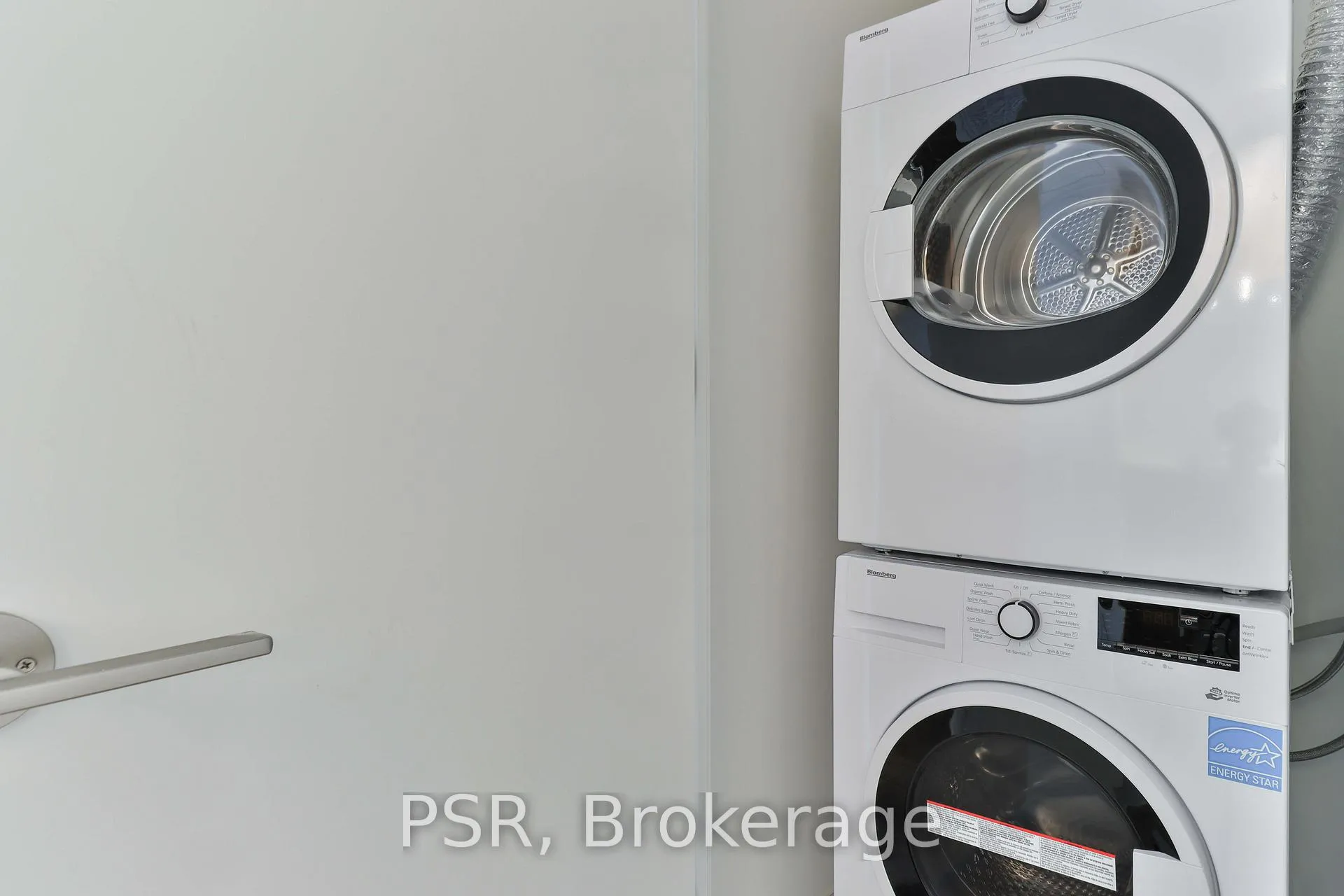 Photo 16 of Unit 1113, 9 Tecumseth Street, Toronto, Niagara — HOMEH