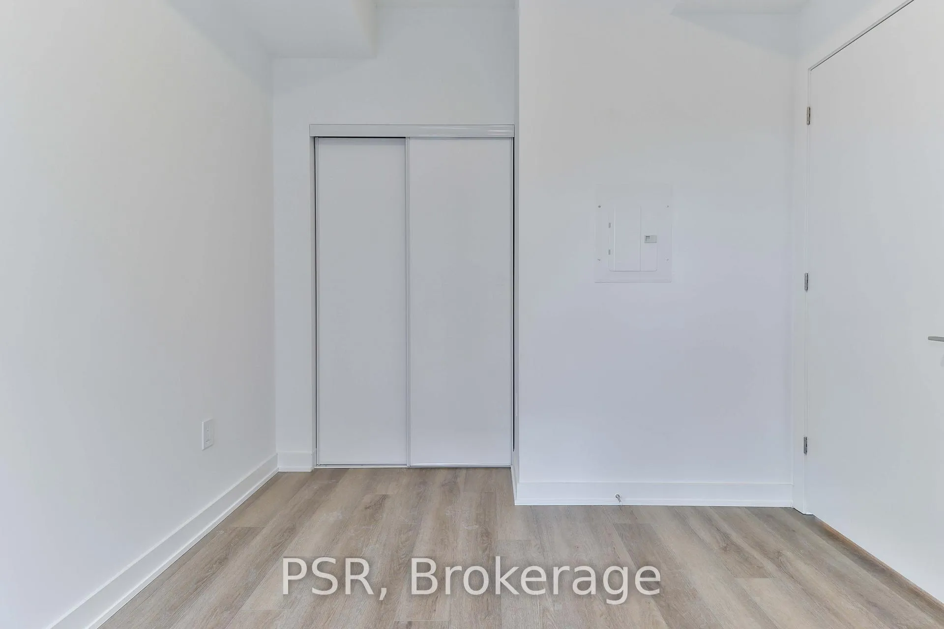 Photo 19 of Unit 1113, 9 Tecumseth Street, Toronto, Niagara — HOMEH