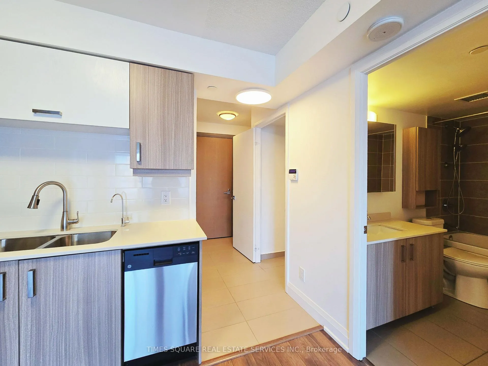 Photo 15 of Unit 708, 18 Uptown Drive, Markham, Unionville — HOMEH