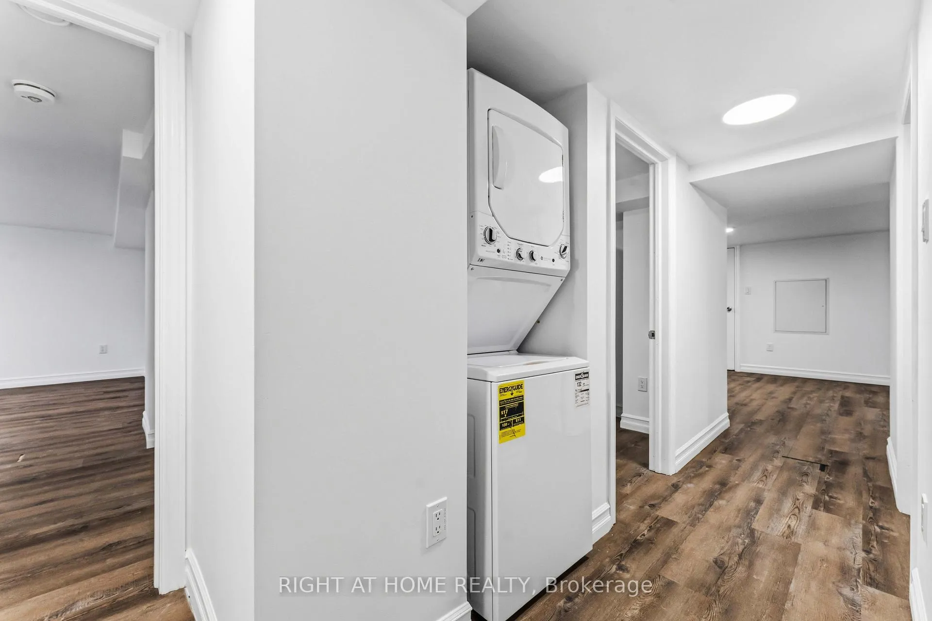Photo 19 of Unit B, 2160 Queensgrove Road, Ottawa, McKellar Heights/Glabar Park — HOMEH