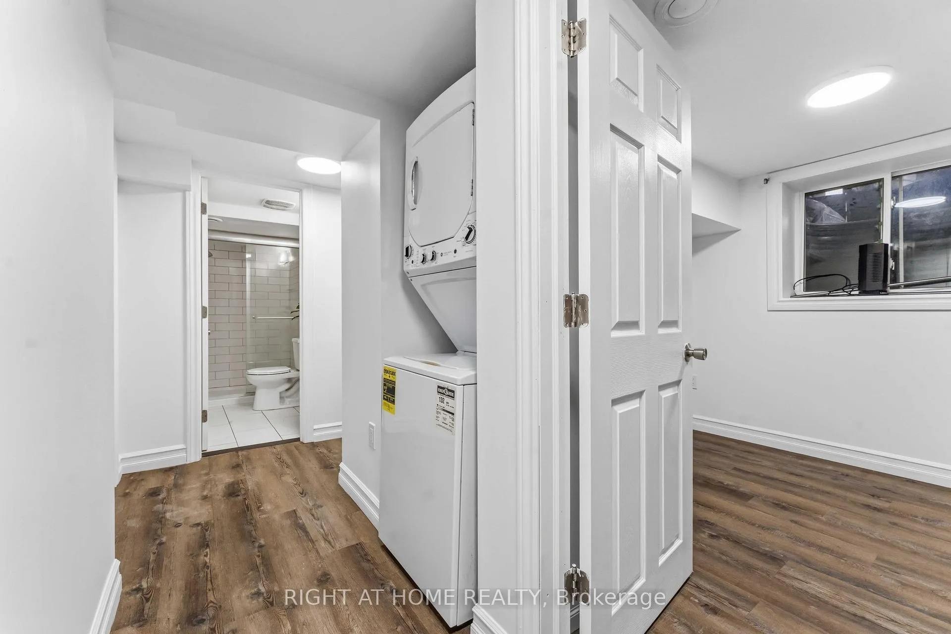 Photo 20 of Unit B, 2160 Queensgrove Road, Ottawa, McKellar Heights/Glabar Park — HOMEH