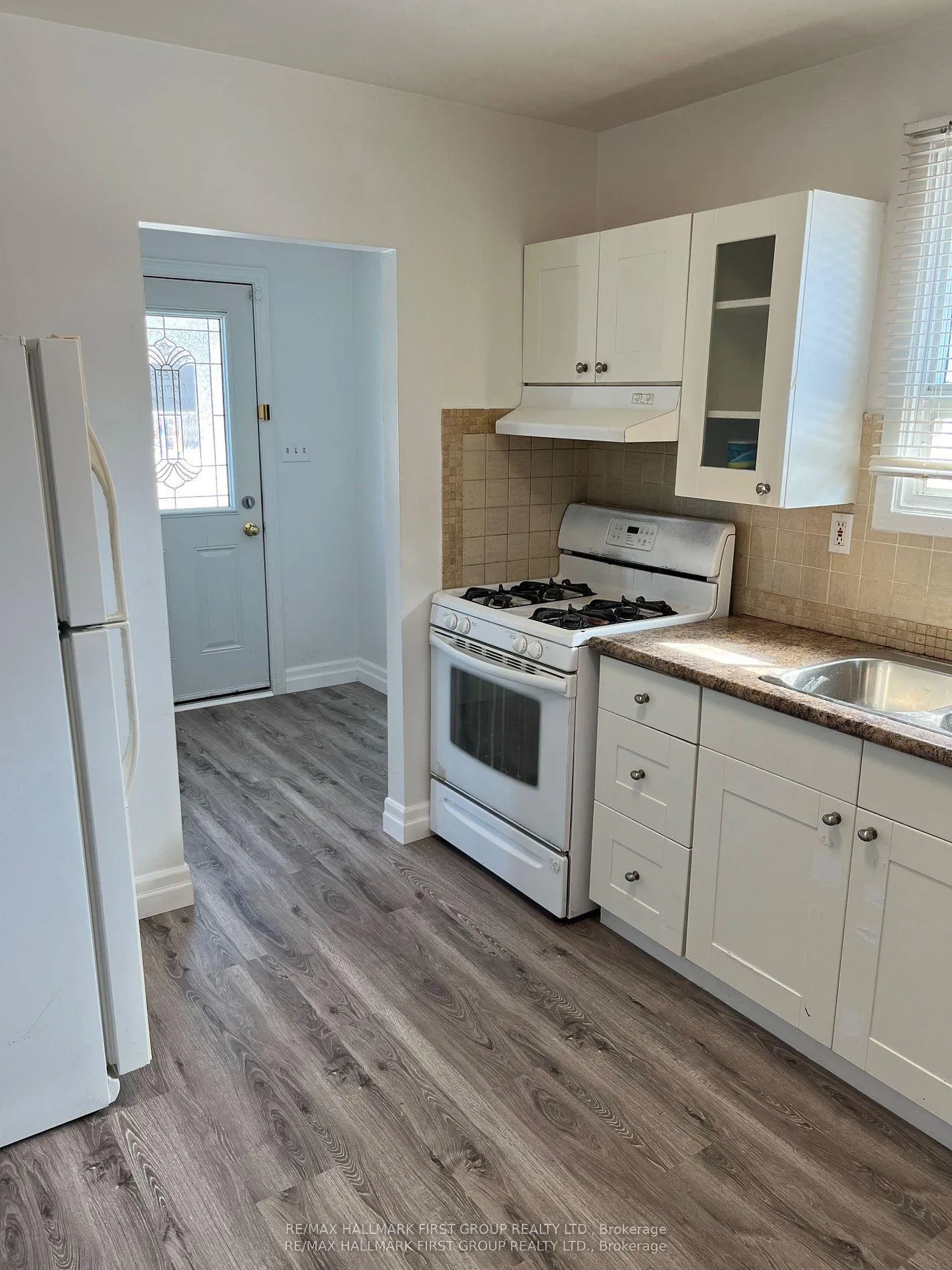 Photo 3 of 780 Westshore Boulevard, Pickering, West Shore — HOMEH