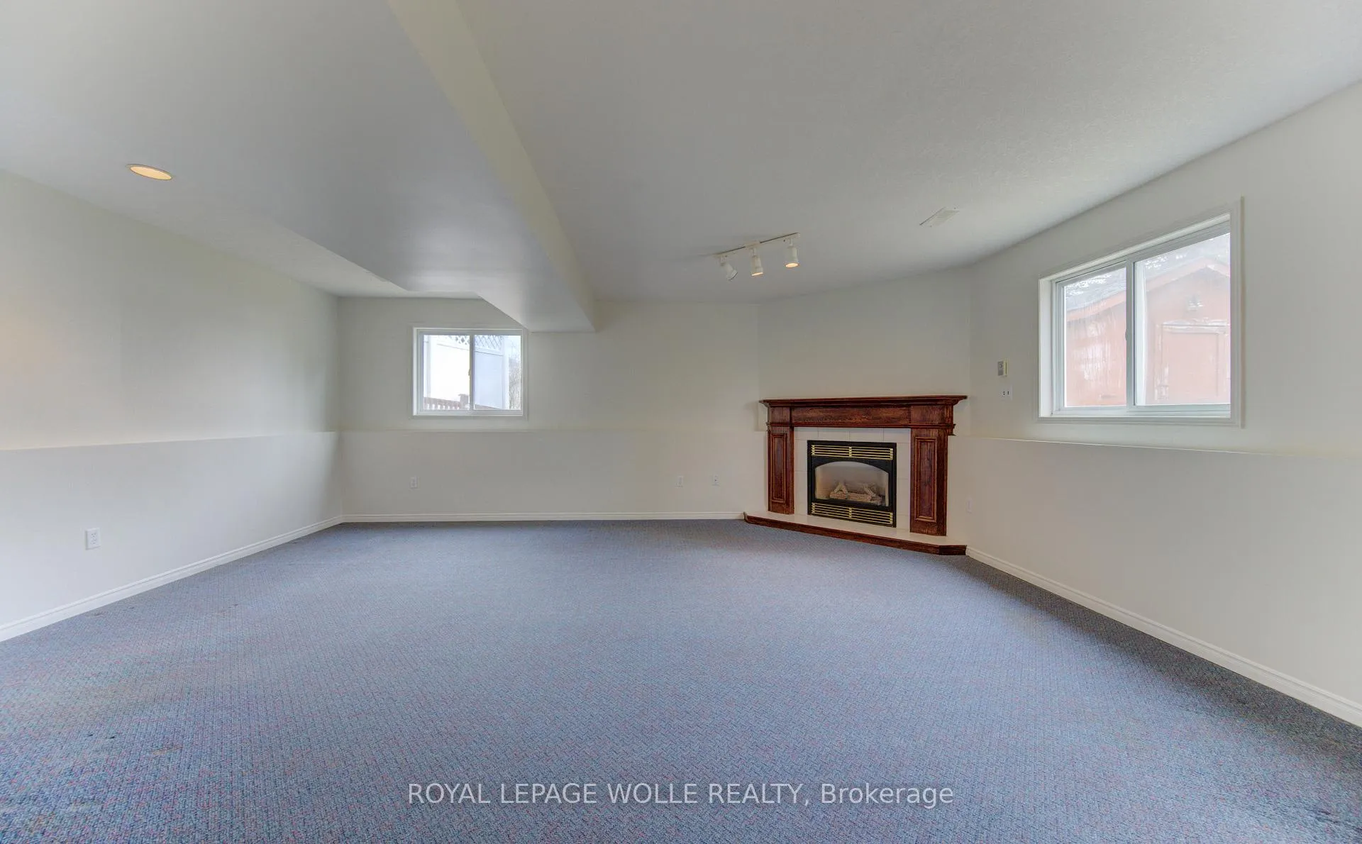 Photo 27 of Unit B, 655 Jacob Lane, Waterloo — HOMEH