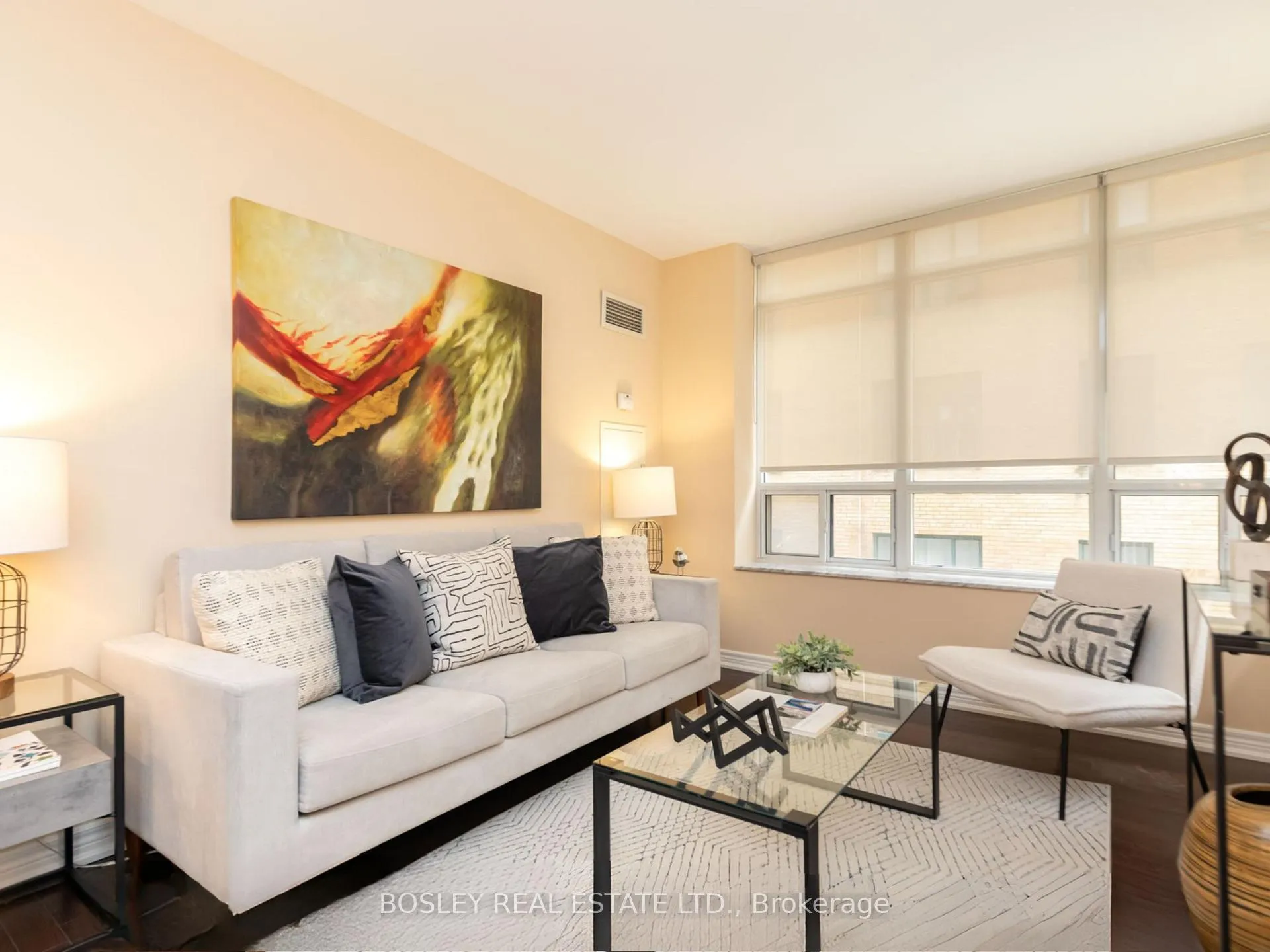 Photo 5 of Unit 302, 60 St Clair Avenue W, Toronto, Yonge-St. Clair — HOMEH