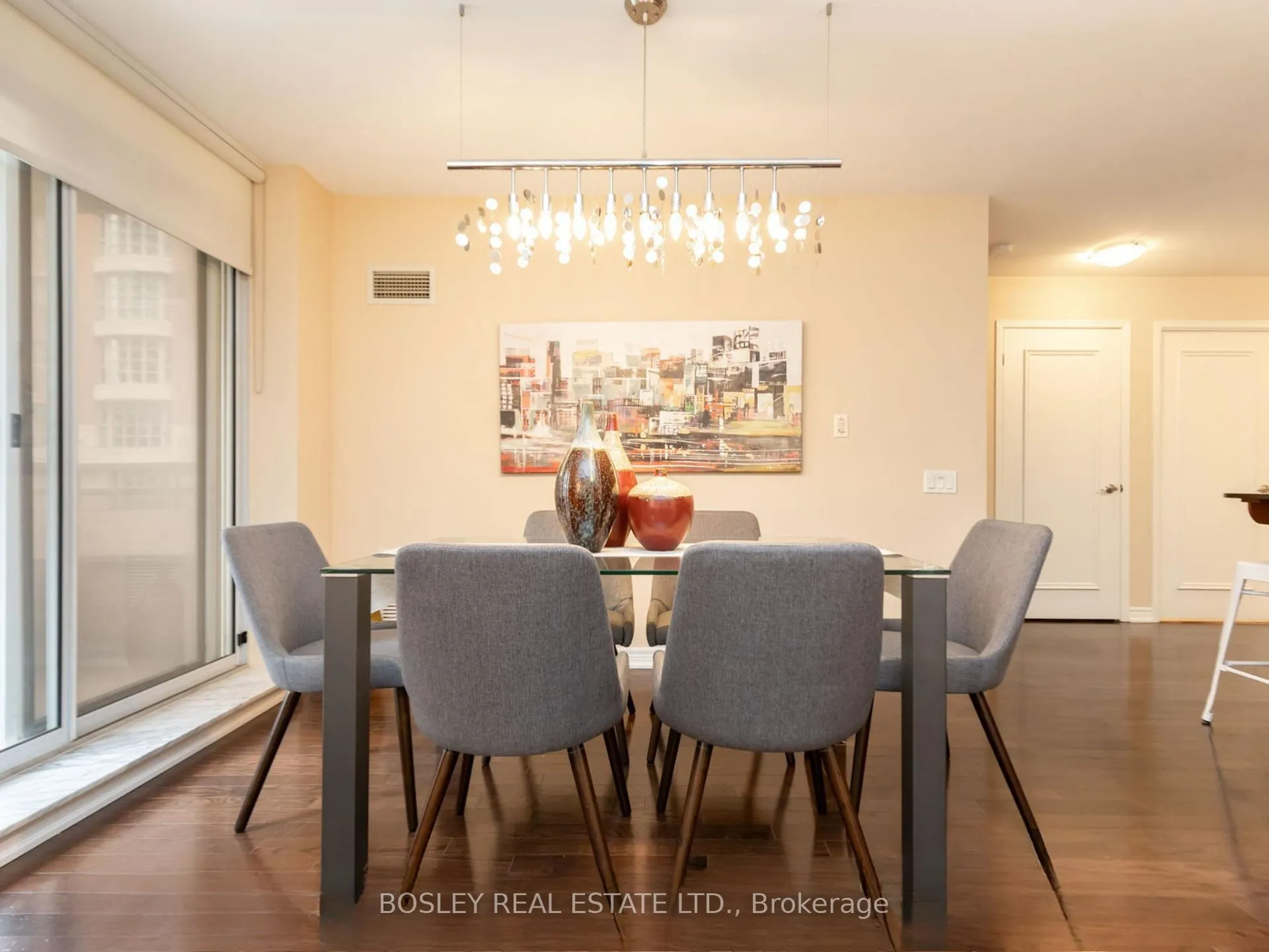 Photo 7 of Unit 302, 60 St Clair Avenue W, Toronto, Yonge-St. Clair — HOMEH