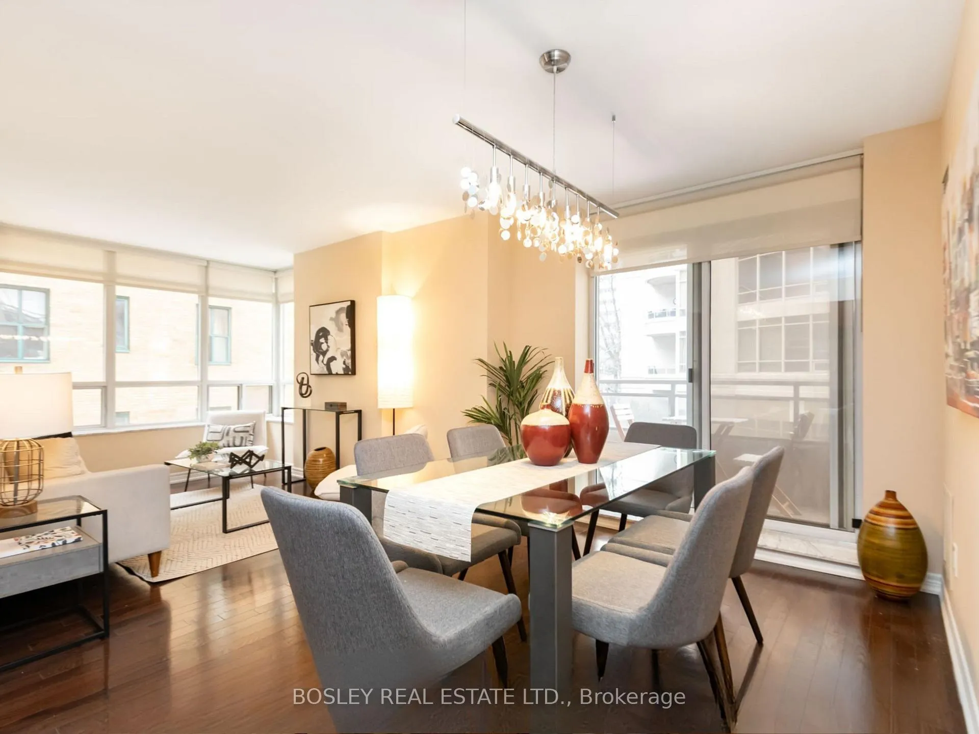 Photo 8 of Unit 302, 60 St Clair Avenue W, Toronto, Yonge-St. Clair — HOMEH
