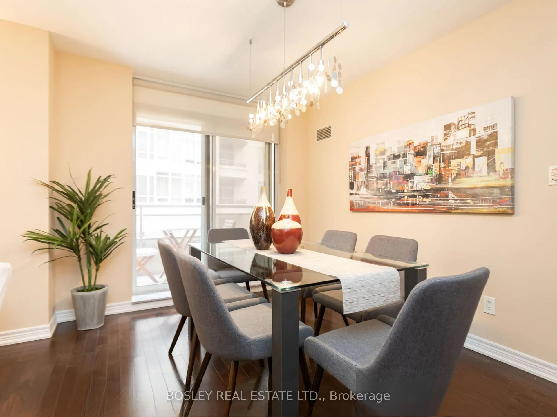 Photo 9 of Unit 302, 60 St Clair Avenue W, Toronto, Yonge-St. Clair — HOMEH