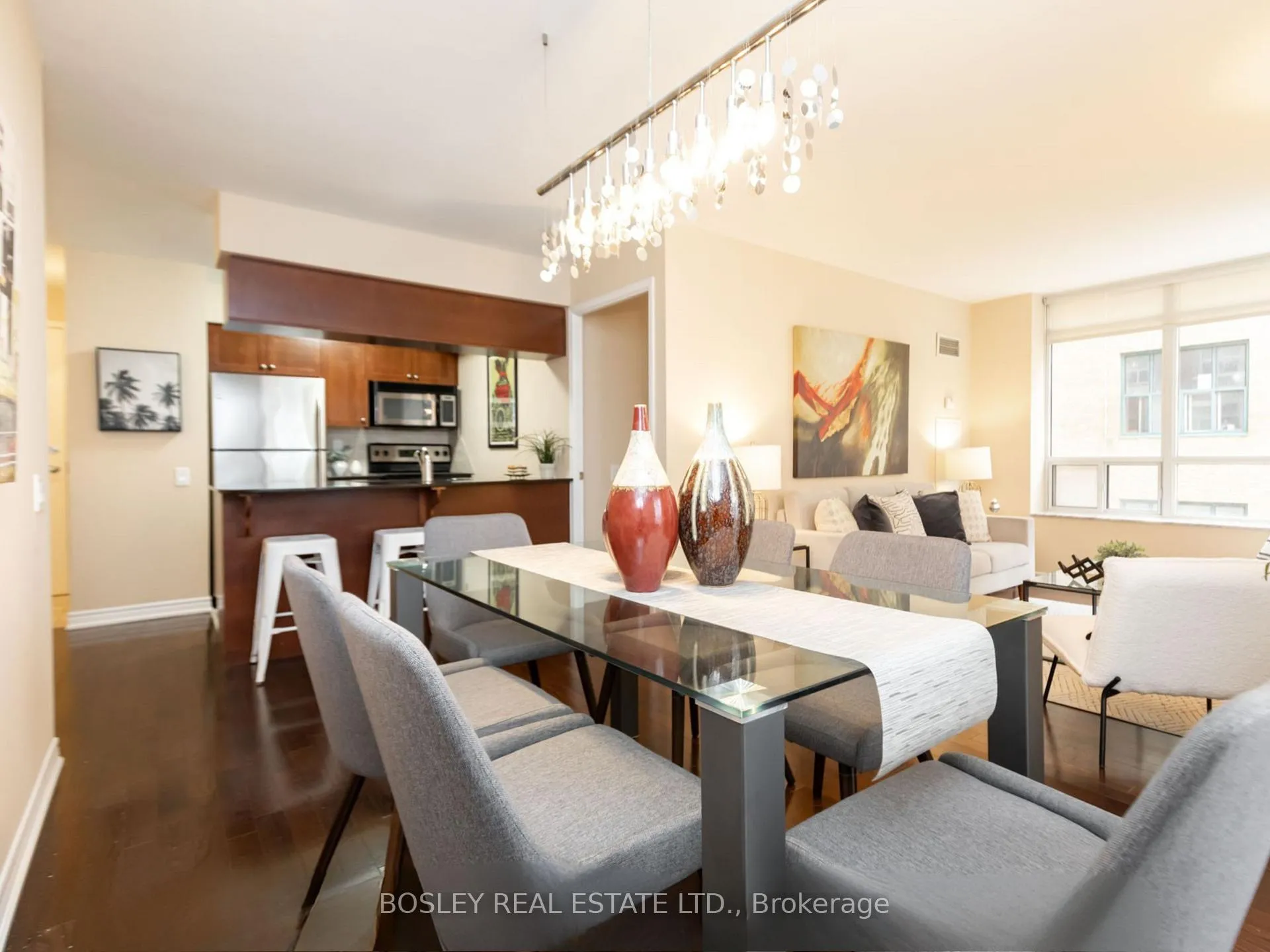 Photo 10 of Unit 302, 60 St Clair Avenue W, Toronto, Yonge-St. Clair — HOMEH