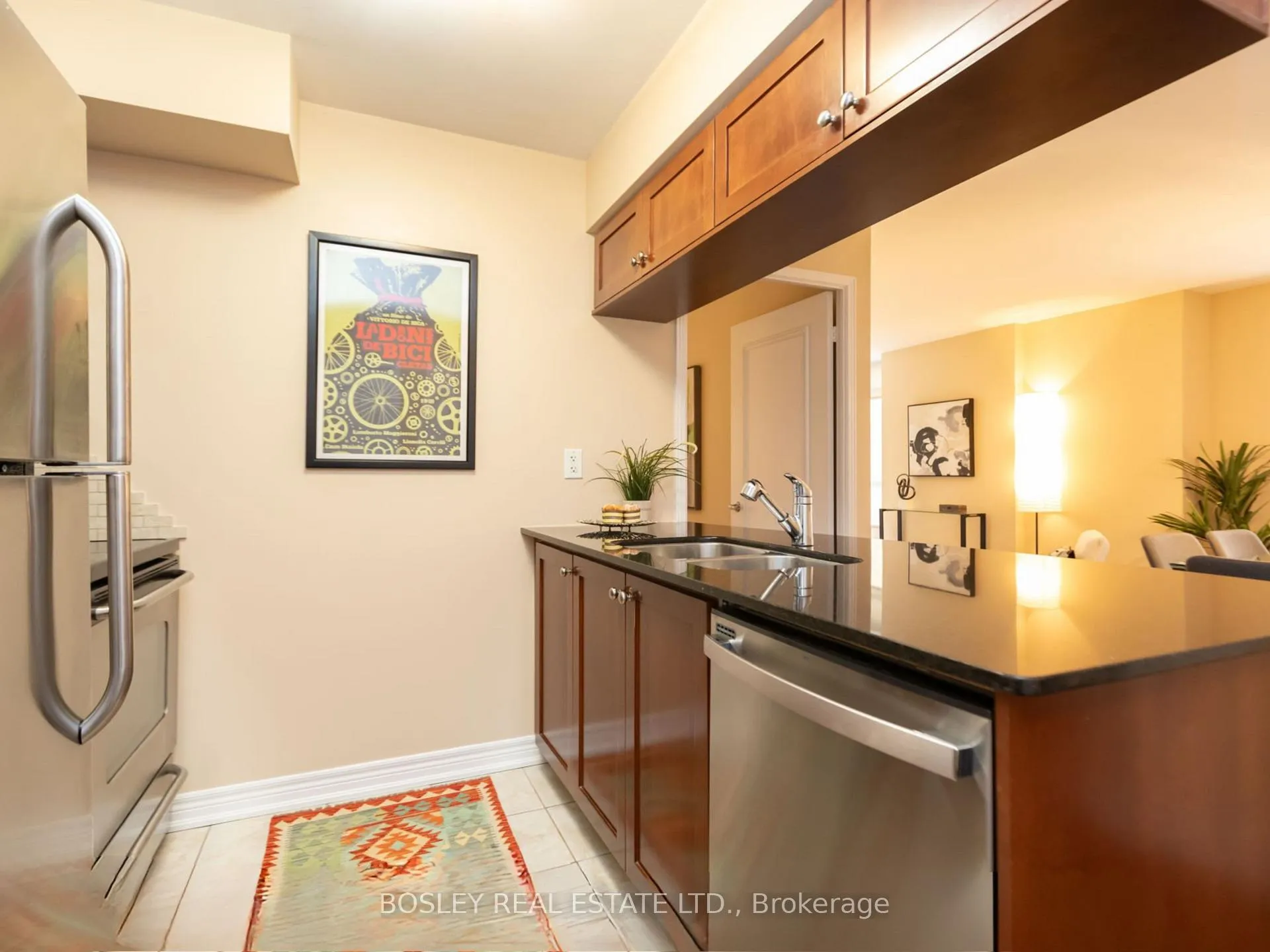 Photo 12 of Unit 302, 60 St Clair Avenue W, Toronto, Yonge-St. Clair — HOMEH