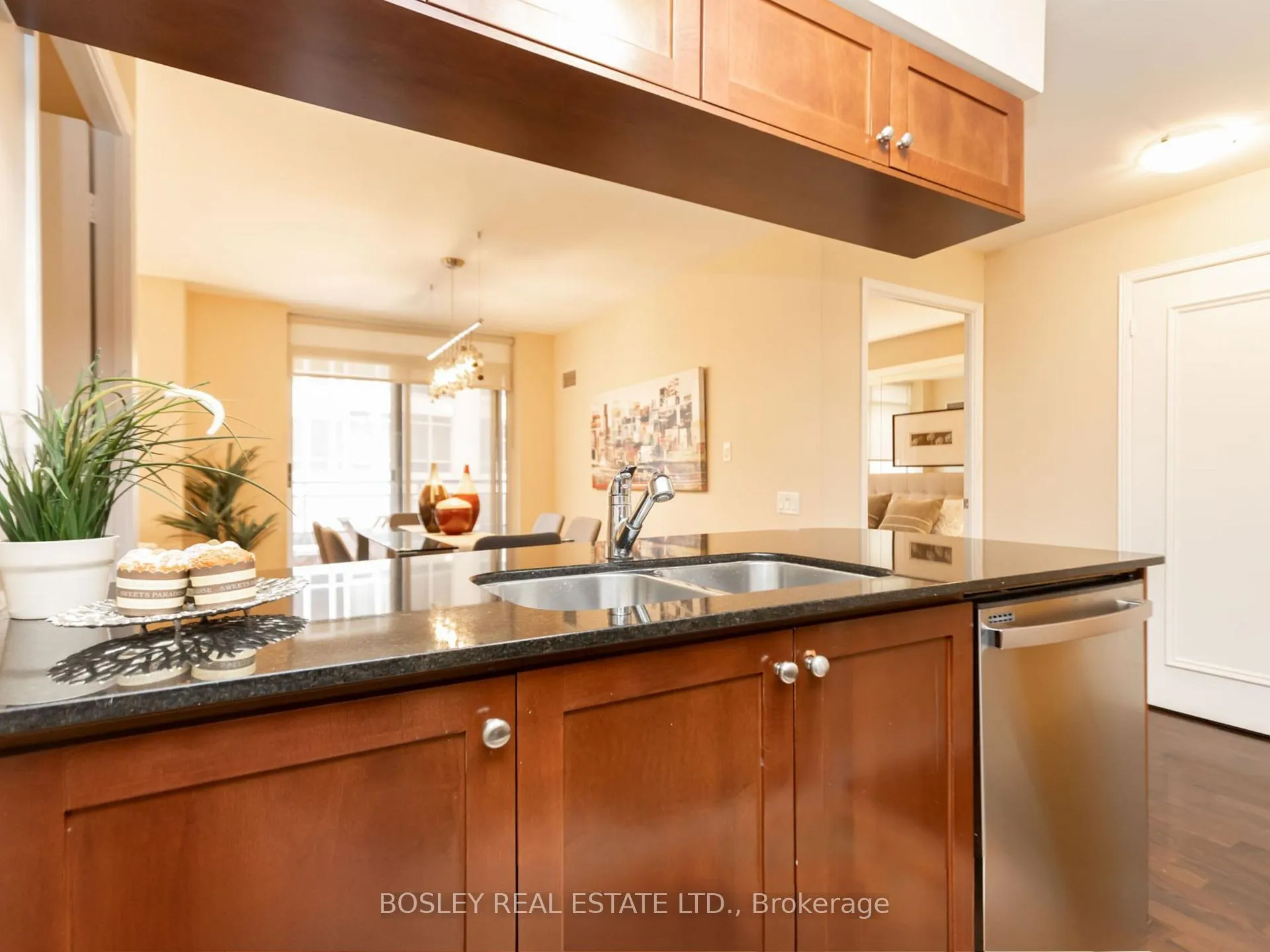 Photo 14 of Unit 302, 60 St Clair Avenue W, Toronto, Yonge-St. Clair — HOMEH