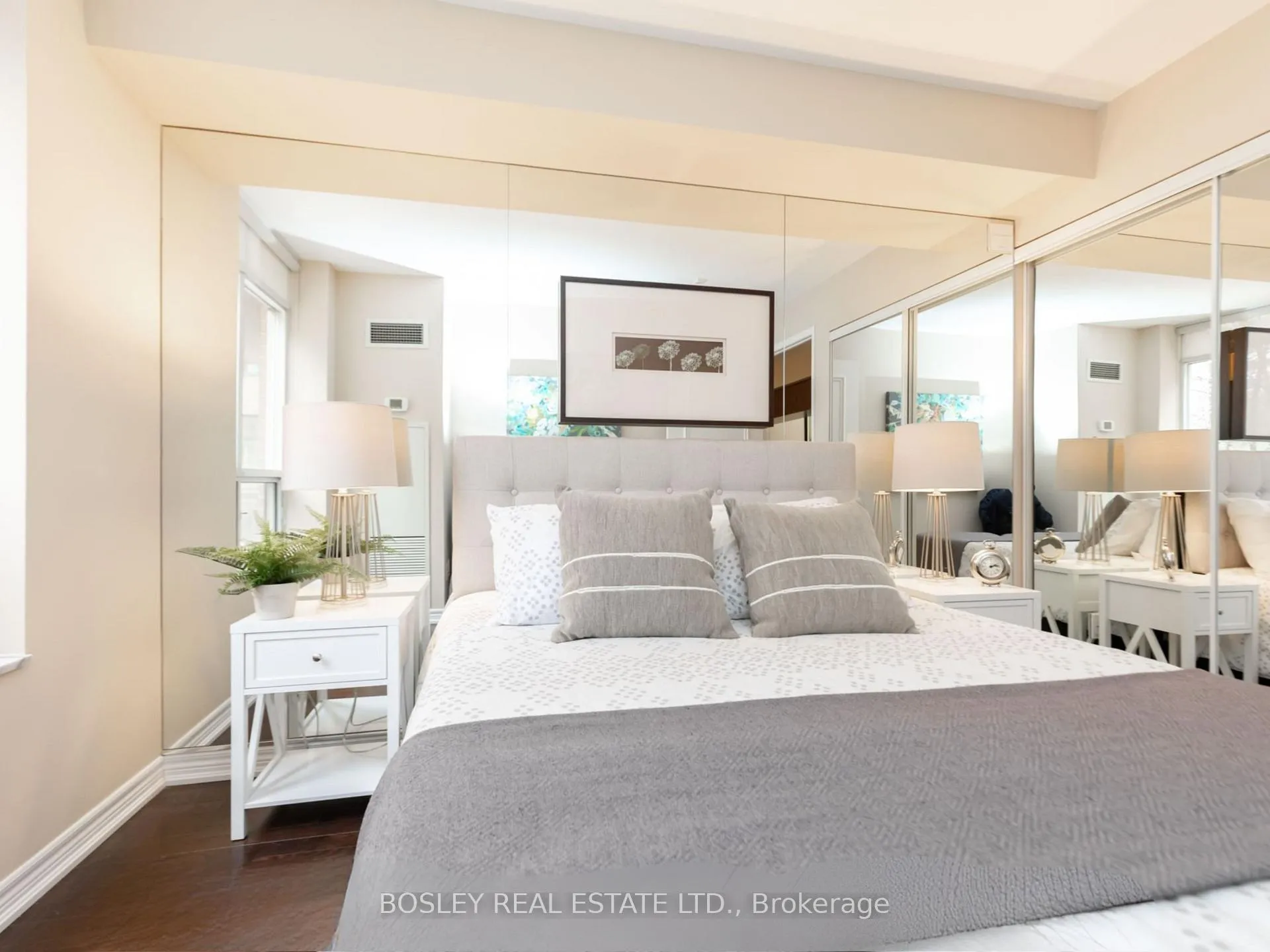 Photo 17 of Unit 302, 60 St Clair Avenue W, Toronto, Yonge-St. Clair — HOMEH