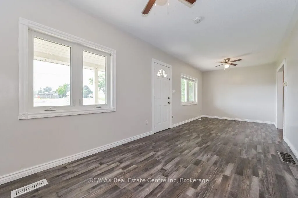 Photo 5 of 353 Wellington Street E, Wellington North, Mount Forest — HOMEH