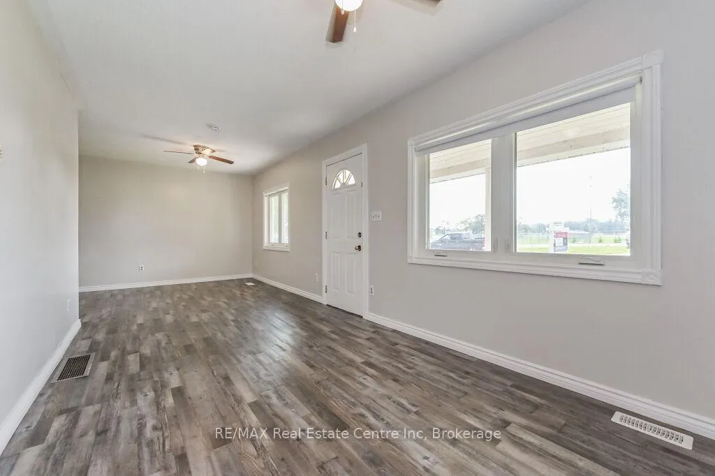 Photo 8 of 353 Wellington Street E, Wellington North, Mount Forest — HOMEH