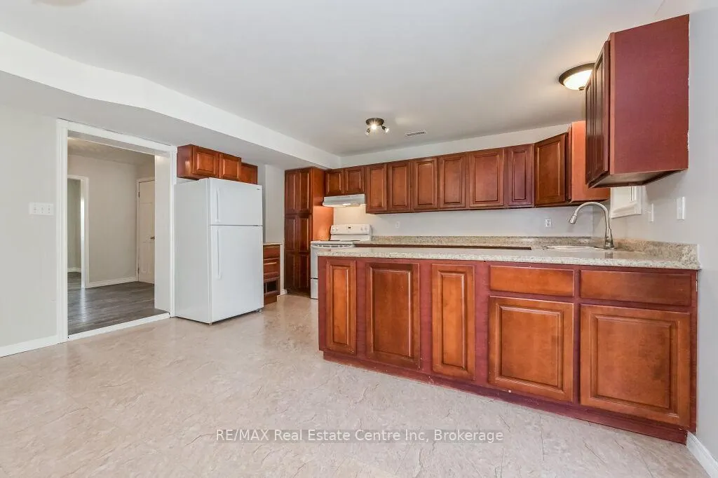Photo 11 of 353 Wellington Street E, Wellington North, Mount Forest — HOMEH