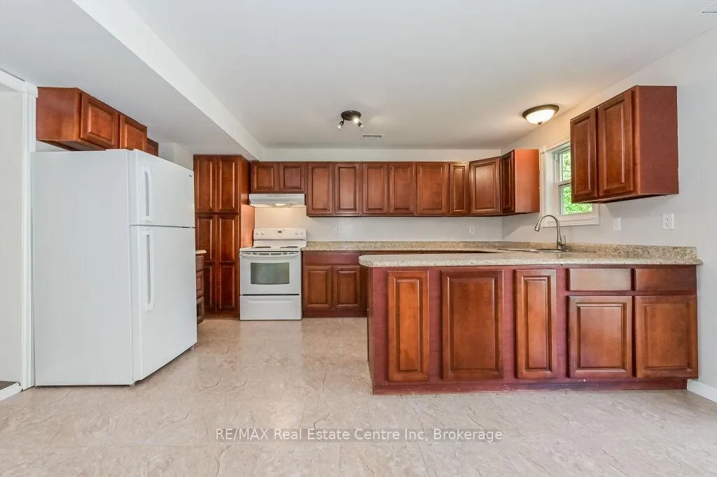 Photo 12 of 353 Wellington Street E, Wellington North, Mount Forest — HOMEH