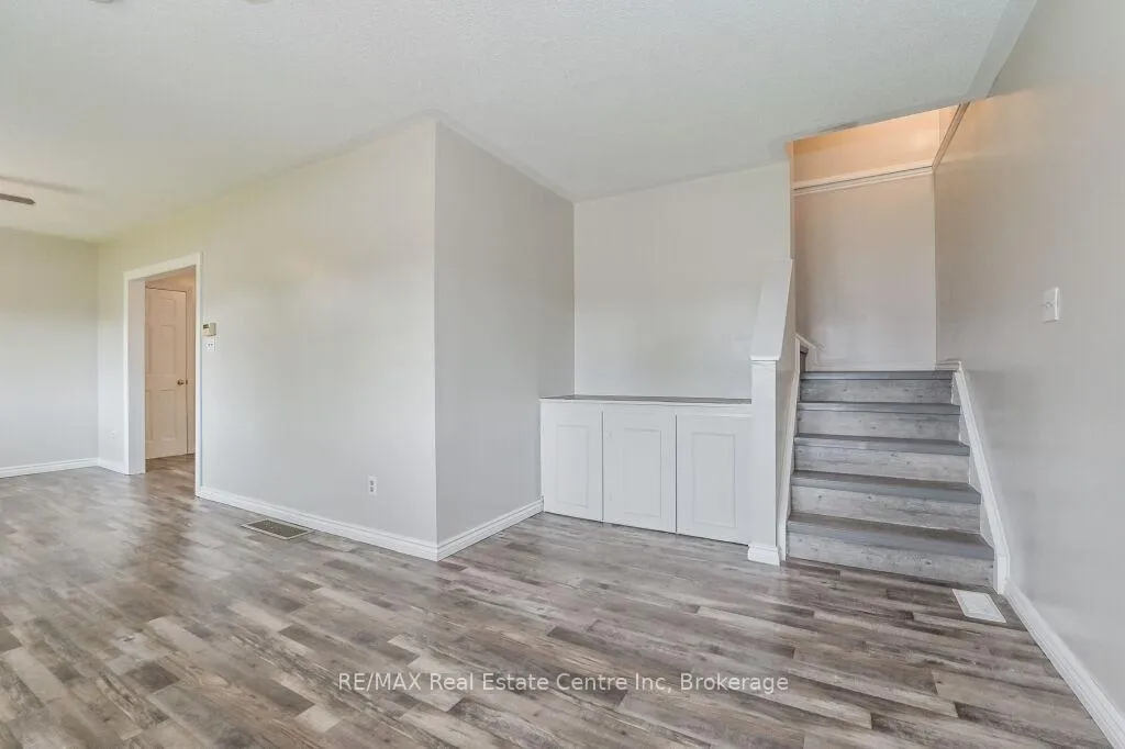 Photo 20 of 353 Wellington Street E, Wellington North, Mount Forest — HOMEH