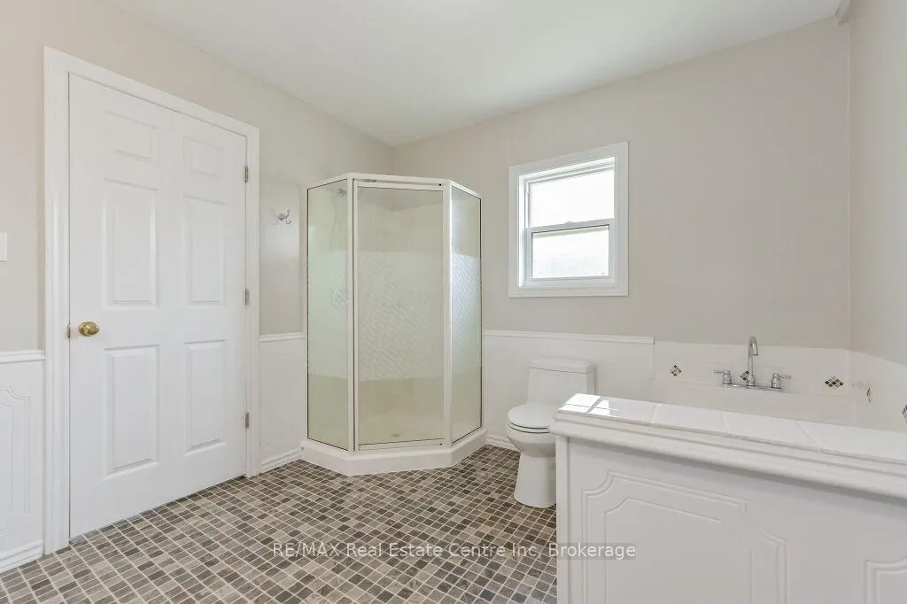 Photo 24 of 353 Wellington Street E, Wellington North, Mount Forest — HOMEH