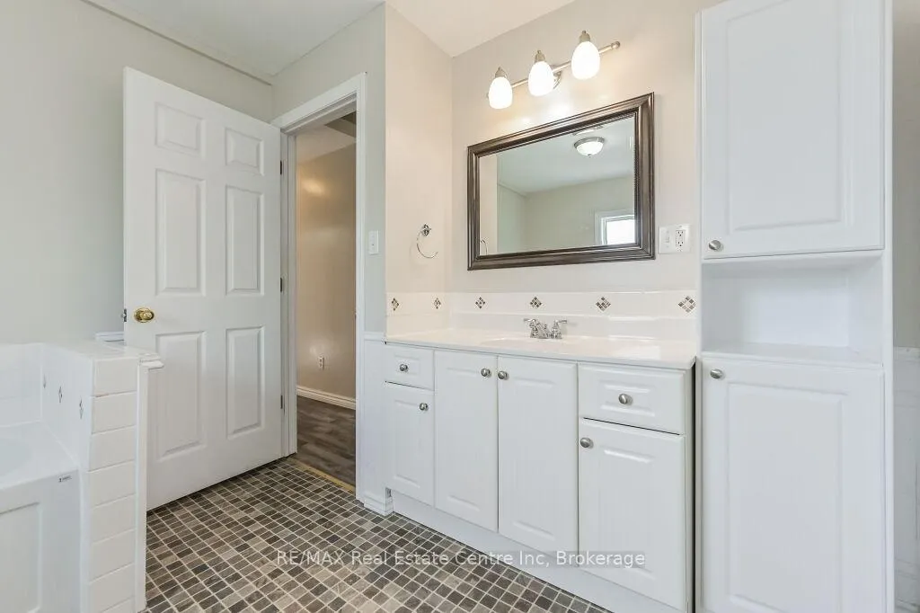 Photo 25 of 353 Wellington Street E, Wellington North, Mount Forest — HOMEH