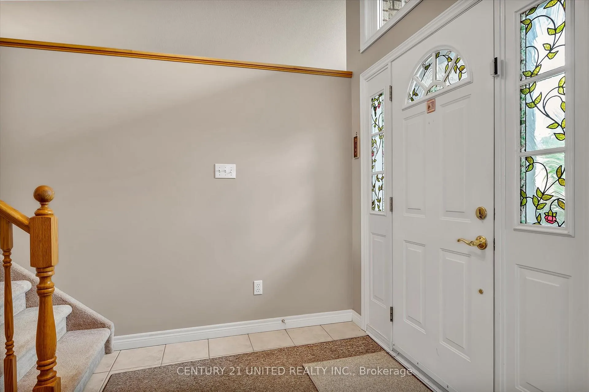 Photo 4 of 1329 White Crescent, Peterborough, Monaghan Ward 2 — HOMEH