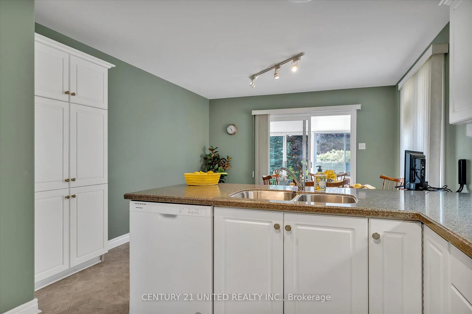 Photo 14 of 1329 White Crescent, Peterborough, Monaghan Ward 2 — HOMEH