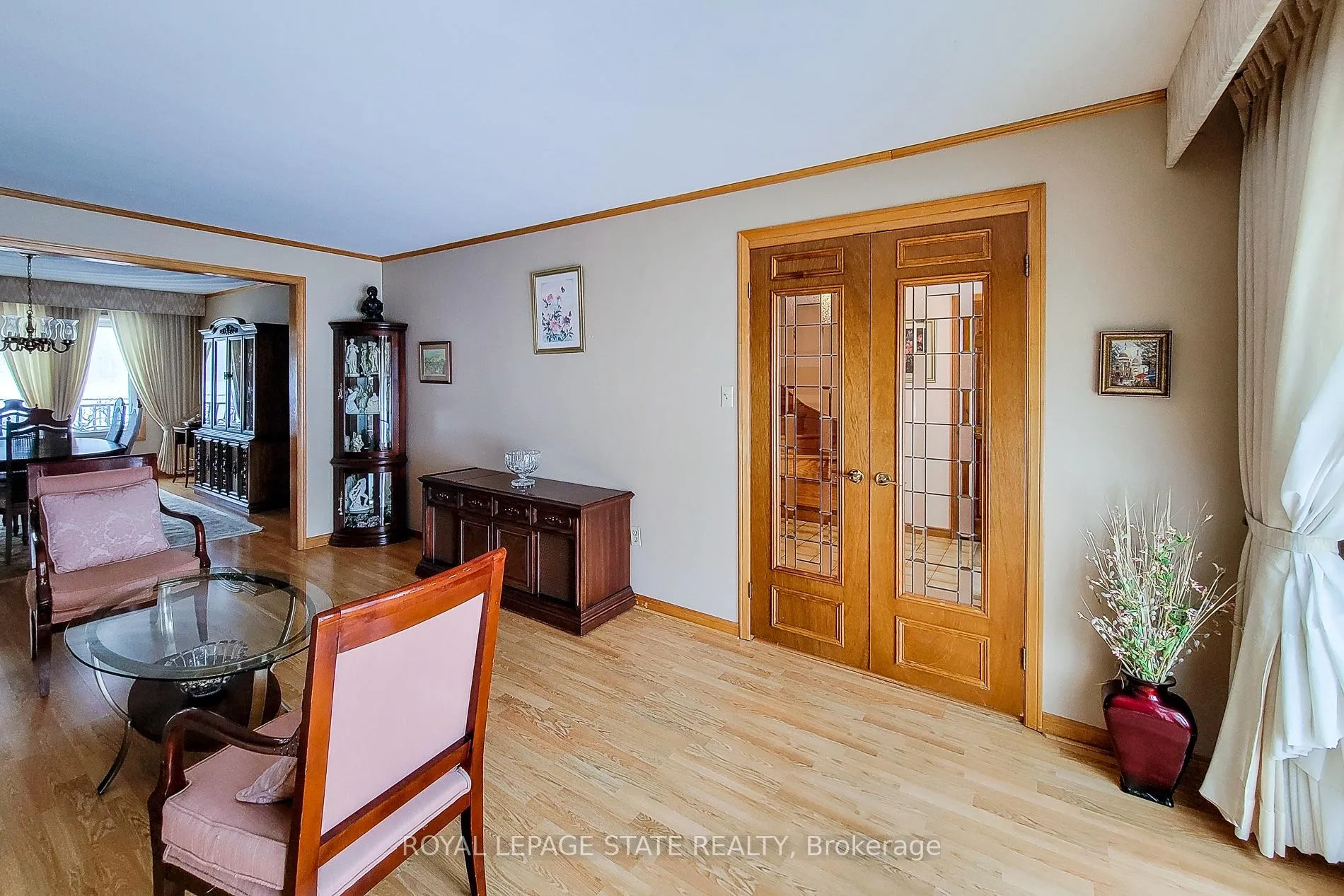 Photo 11 of 52 Elena Court, Hamilton, Gurnett — HOMEH
