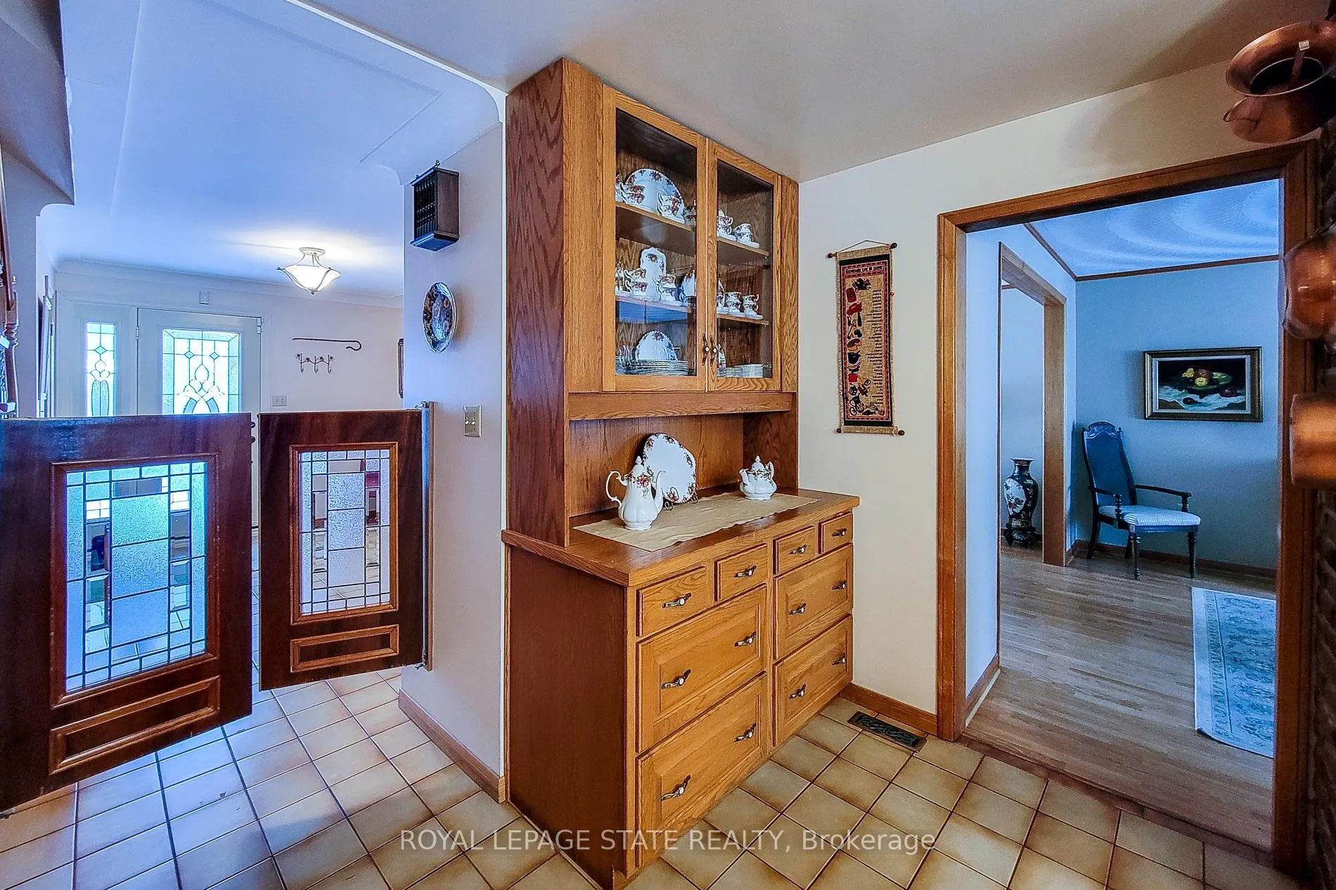 Photo 19 of 52 Elena Court, Hamilton, Gurnett — HOMEH