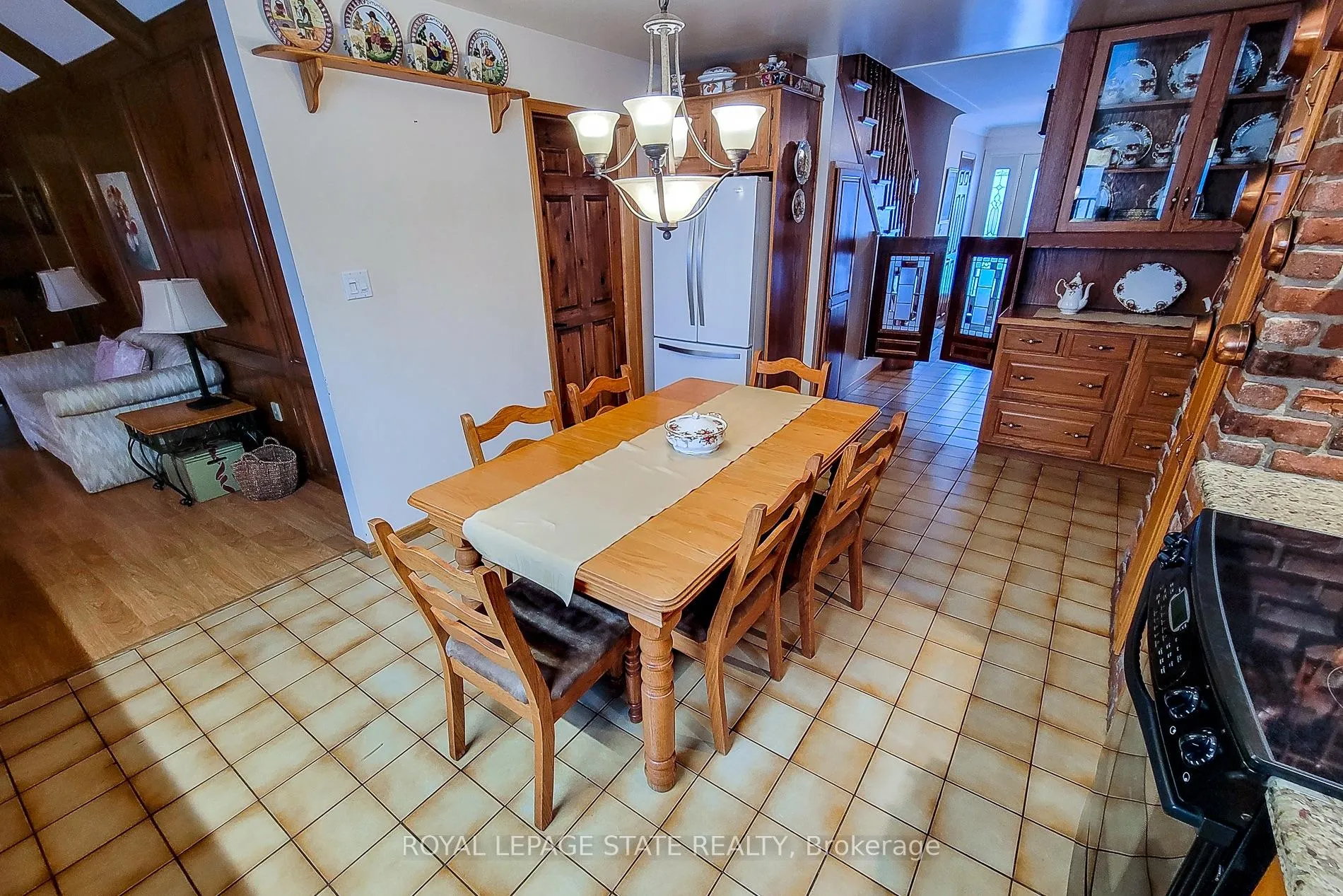 Photo 20 of 52 Elena Court, Hamilton, Gurnett — HOMEH