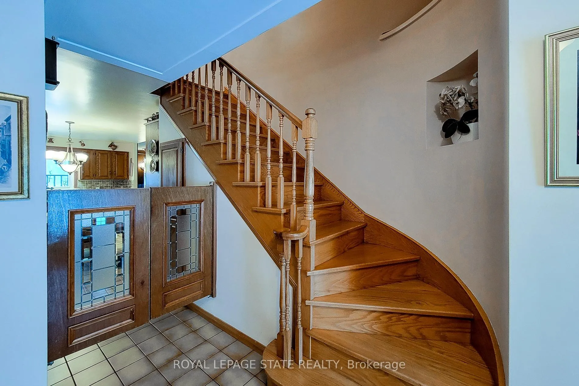 Photo 25 of 52 Elena Court, Hamilton, Gurnett — HOMEH