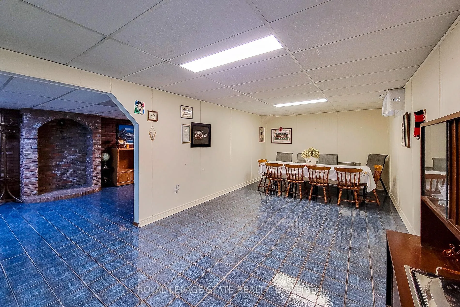 Photo 39 of 52 Elena Court, Hamilton, Gurnett — HOMEH