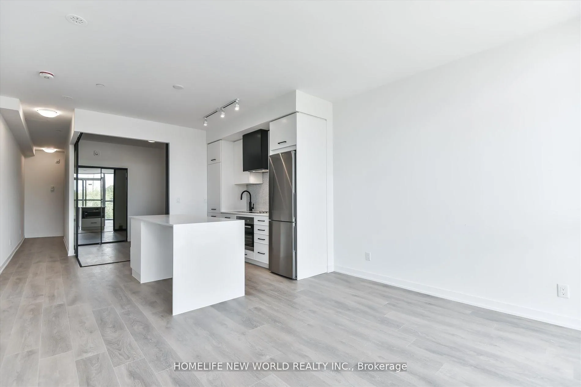 Photo 5 of Unit 405, 899 Queen Street E, Toronto, South Riverdale — HOMEH