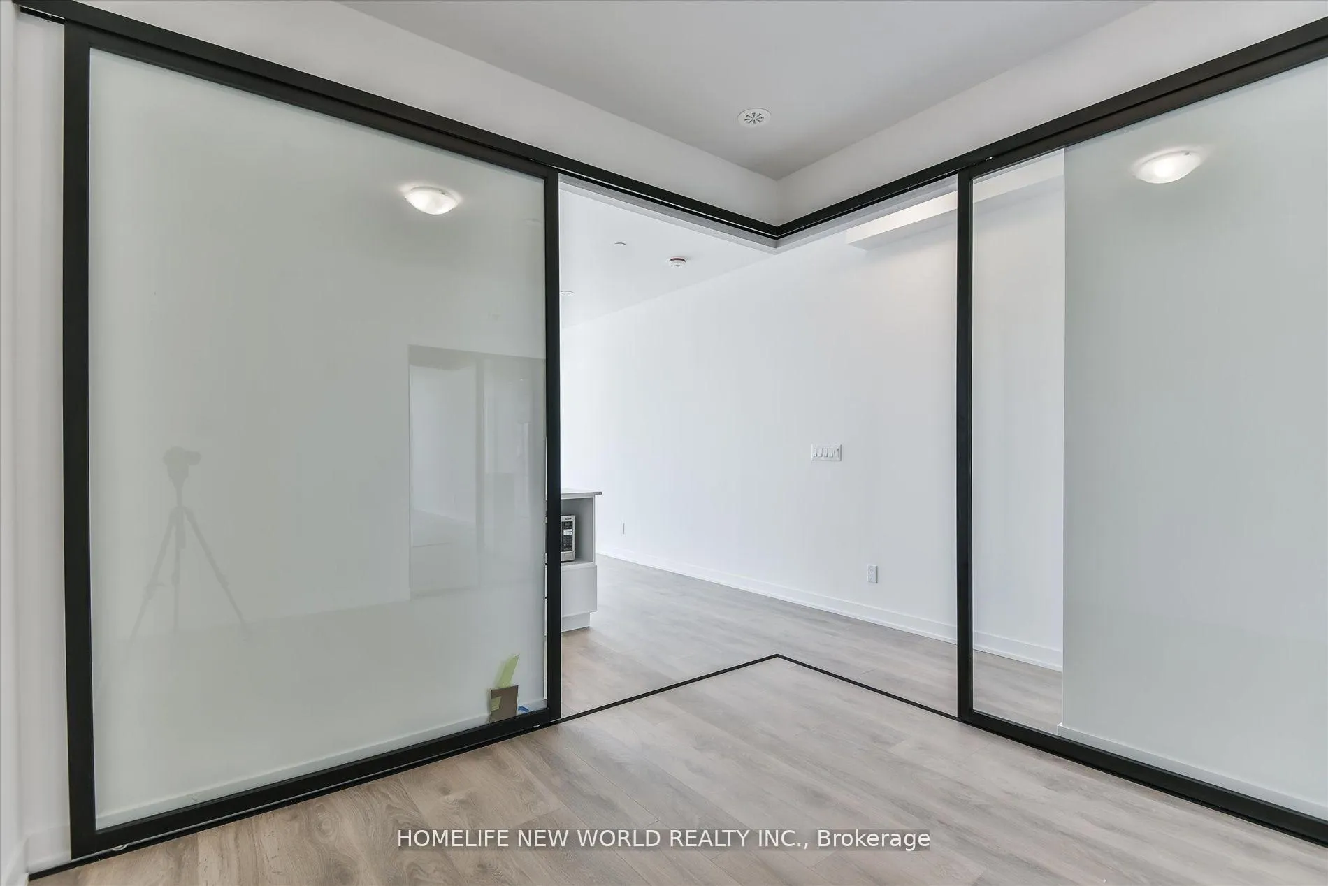 Photo 7 of Unit 405, 899 Queen Street E, Toronto, South Riverdale — HOMEH