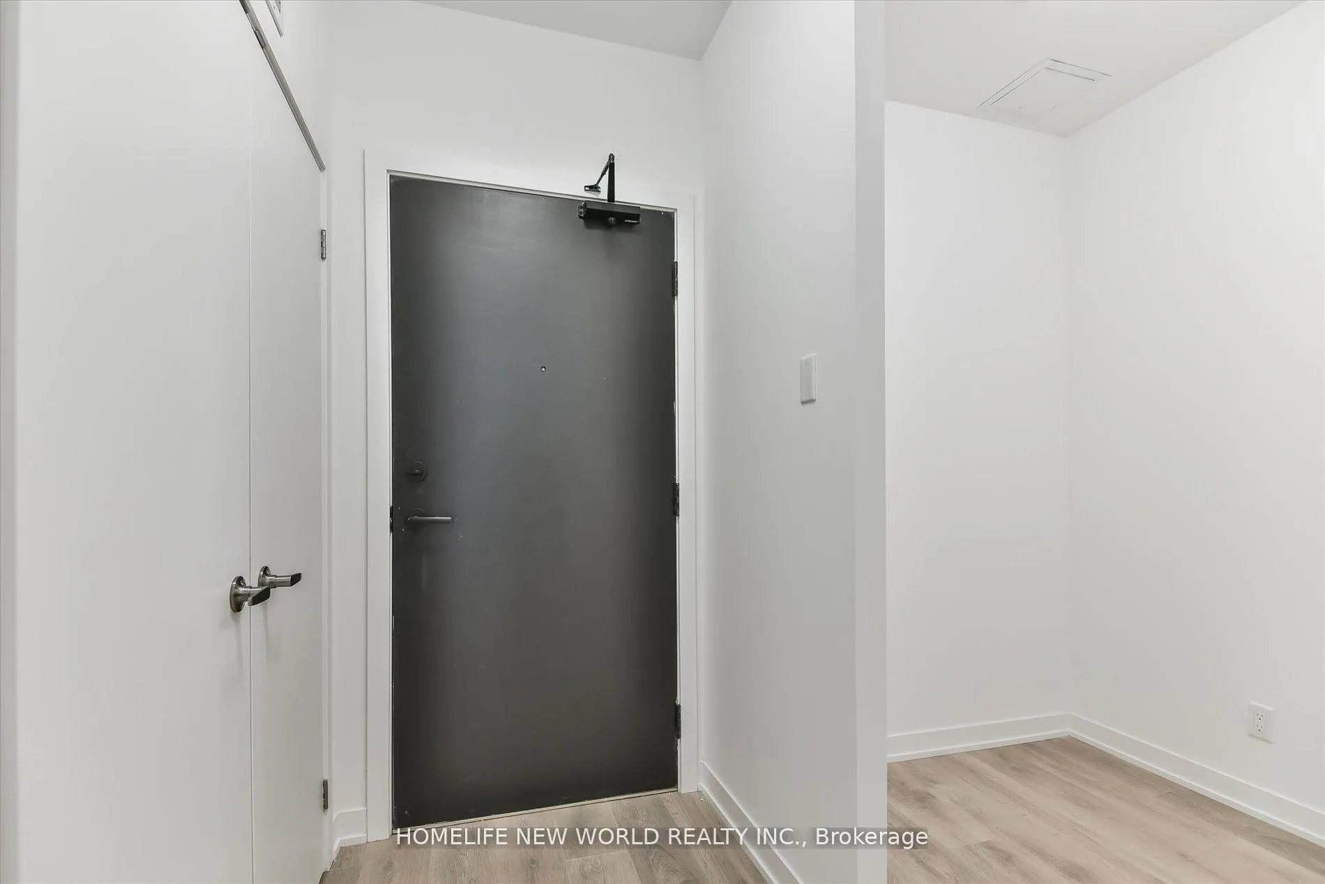 Photo 10 of Unit 405, 899 Queen Street E, Toronto, South Riverdale — HOMEH