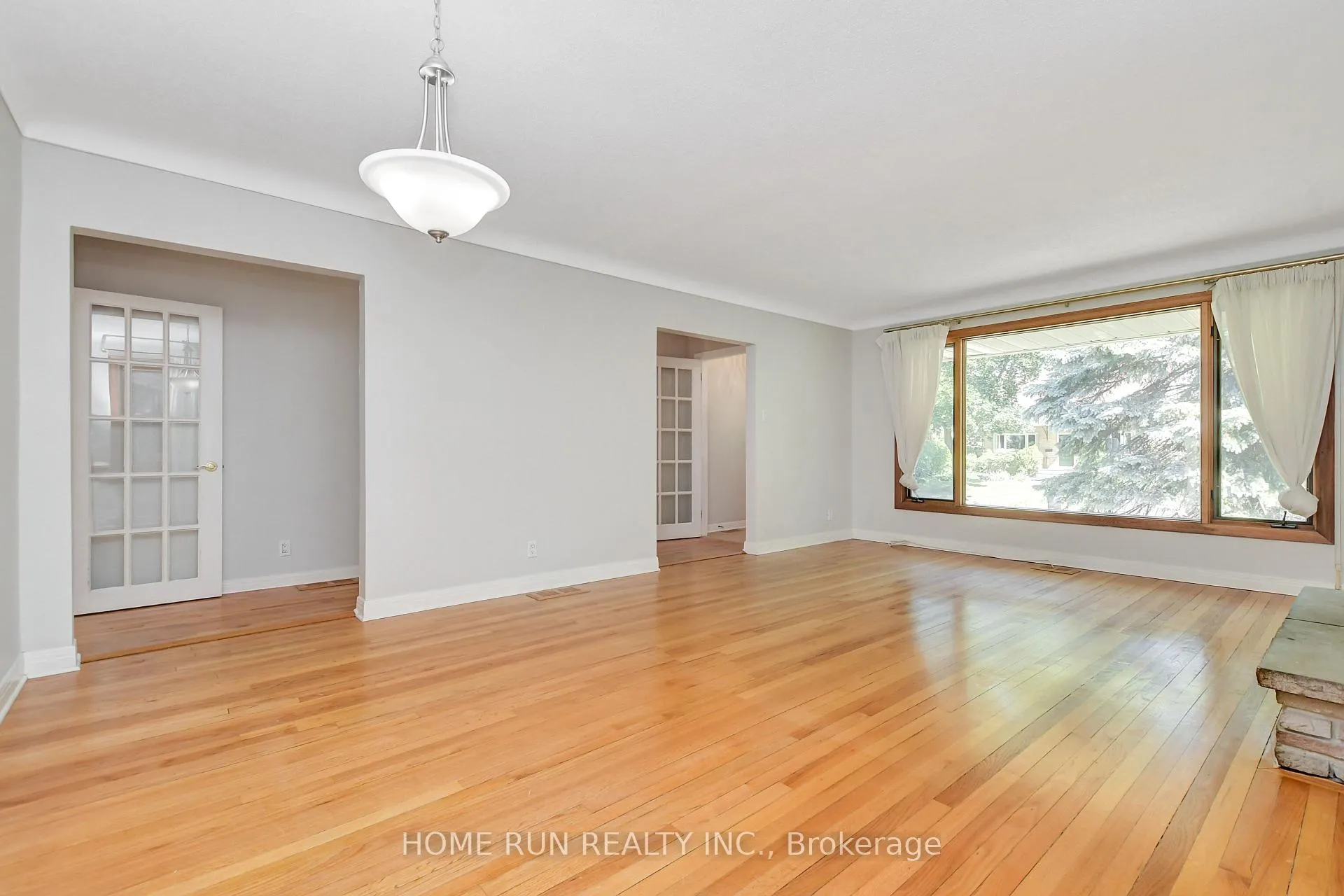 Photo 8 of 524 Braydon Avenue, Ottawa, Riverview Park — HOMEH