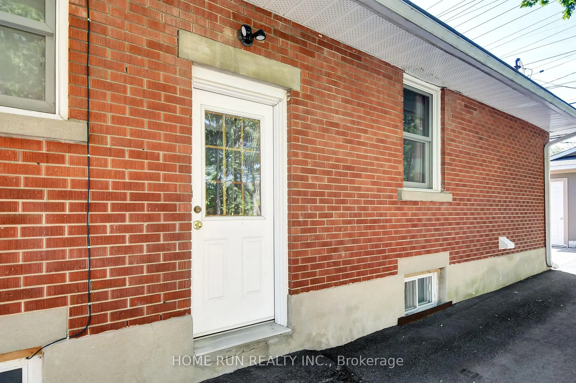 Photo 15 of 524 Braydon Avenue, Ottawa, Riverview Park — HOMEH