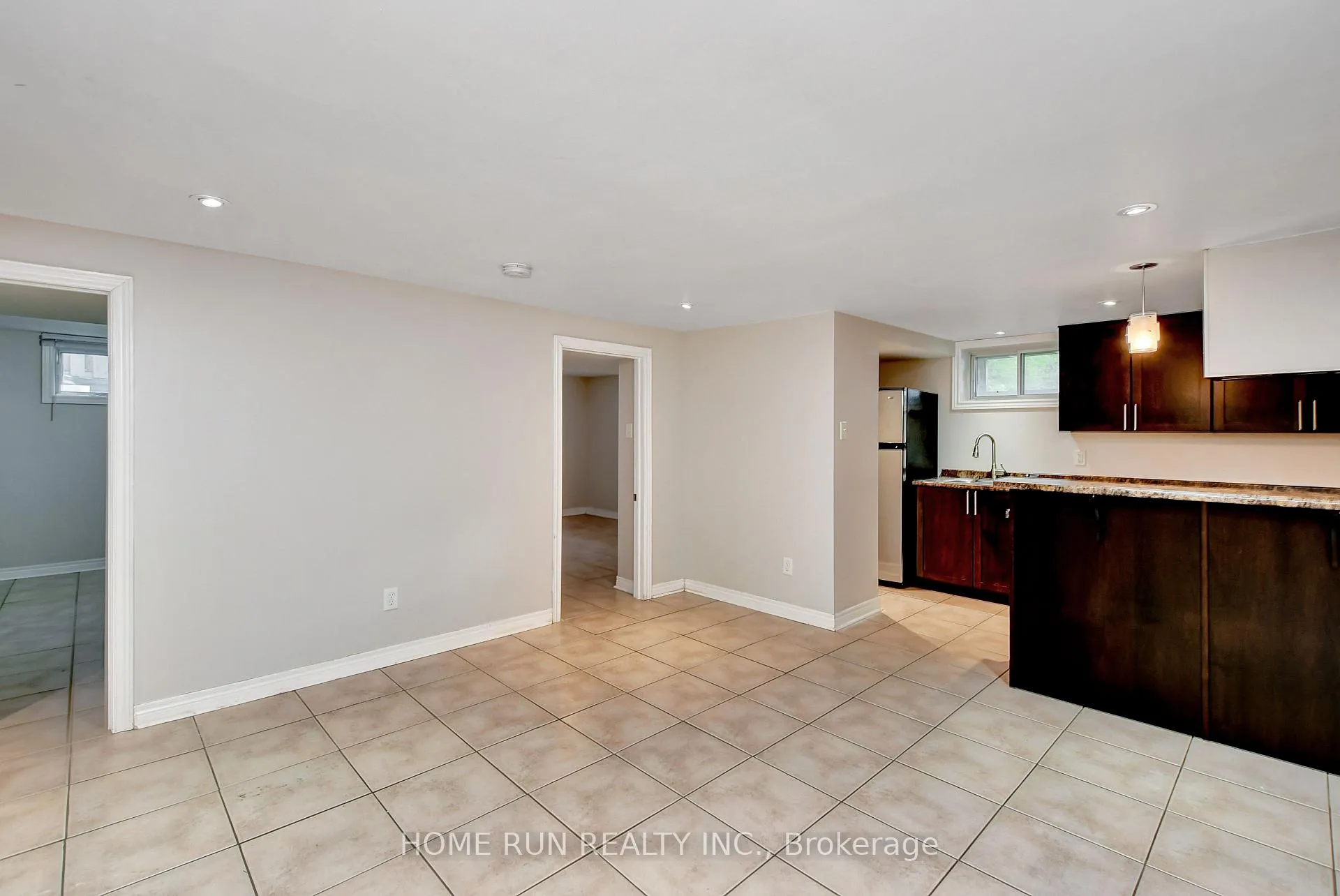 Photo 16 of 524 Braydon Avenue, Ottawa, Riverview Park — HOMEH
