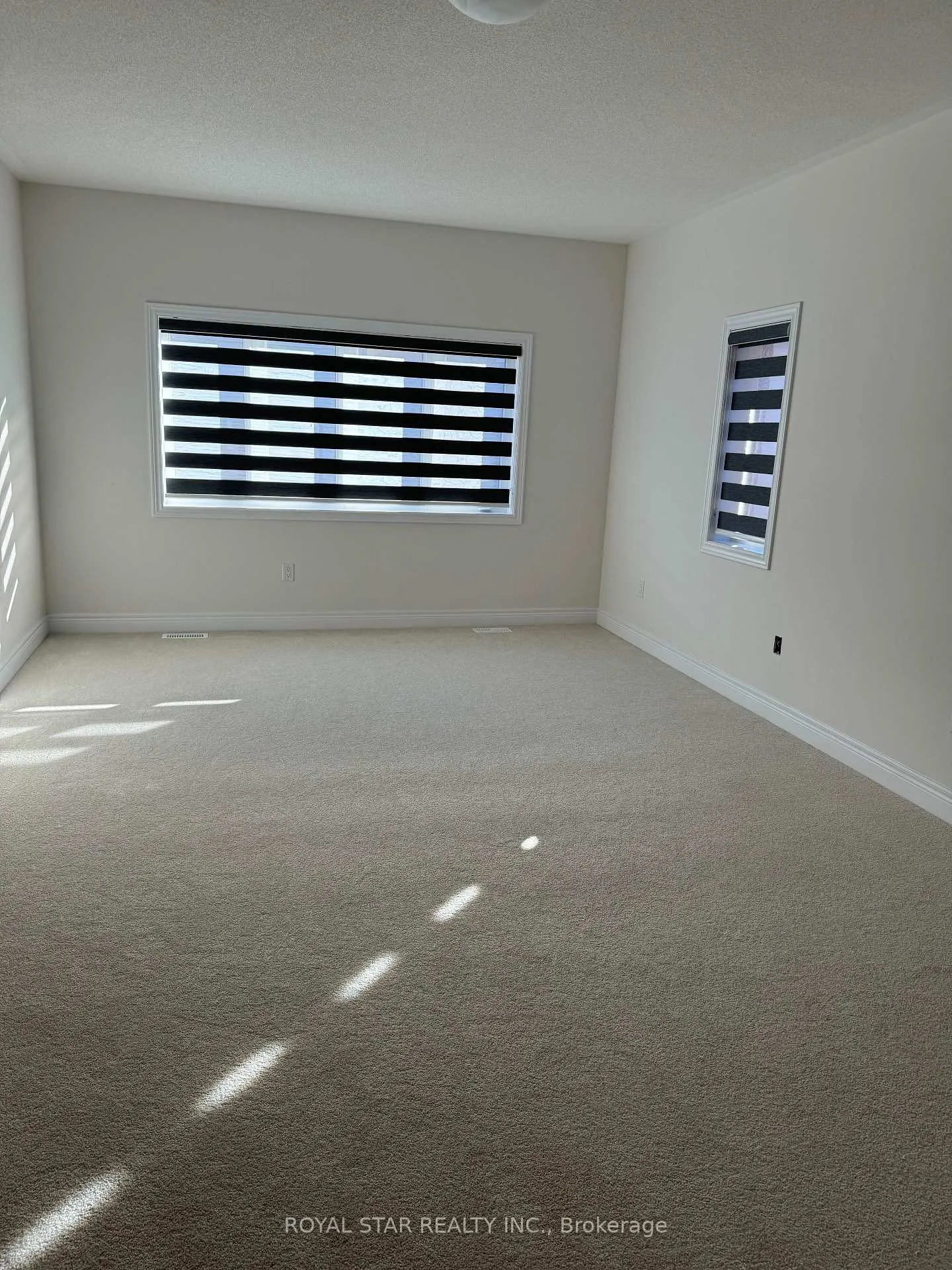 Photo 8 of 80 Claremont Drive, Brampton, Sandringham-Wellington North — HOMEH