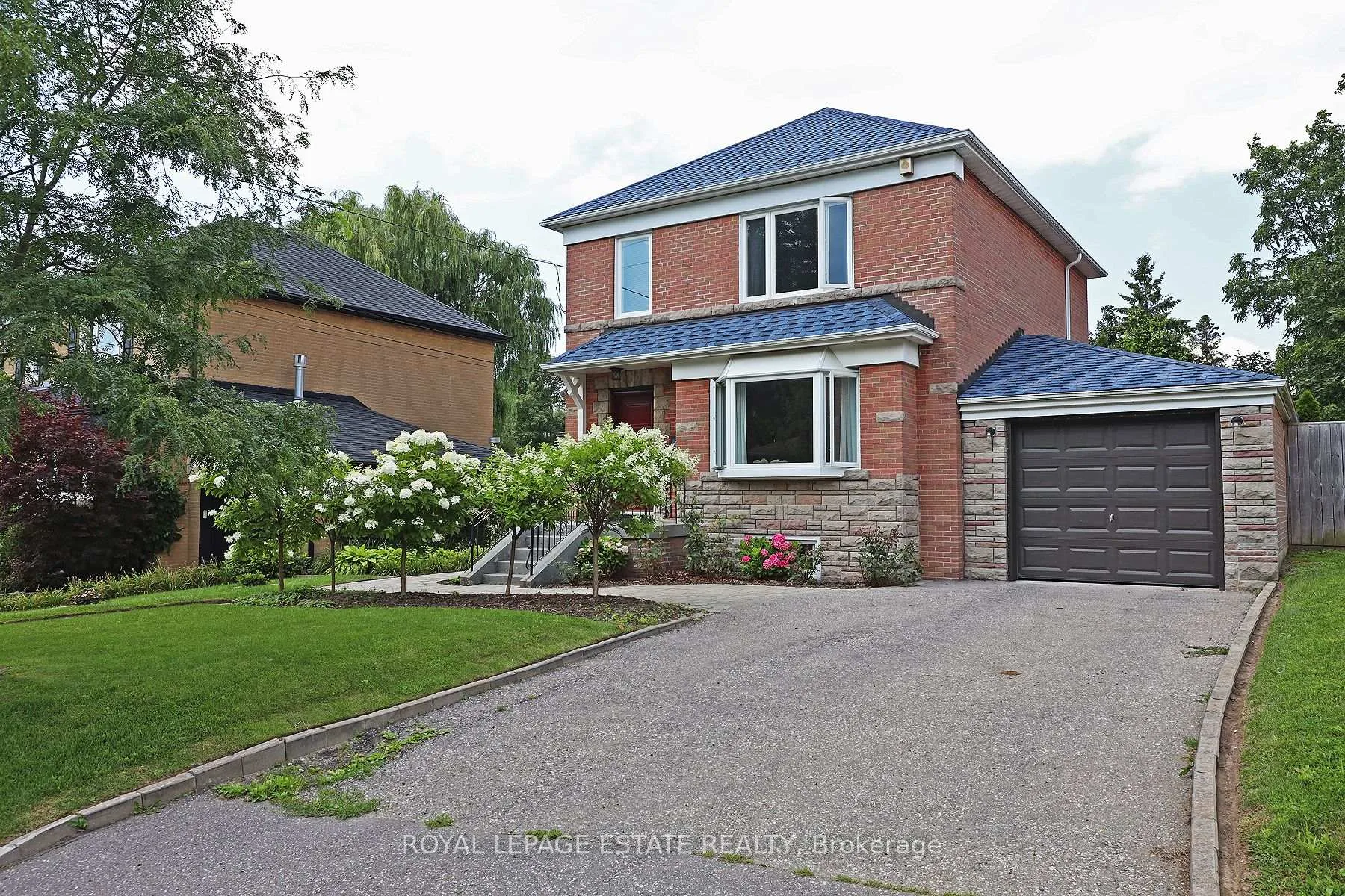 Photo 2 of 86 Midland Avenue, Scarborough, Birchcliffe-Cliffside — HOMEH